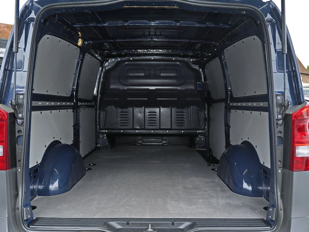 Mercedes-Benz-Vito 116-image-13