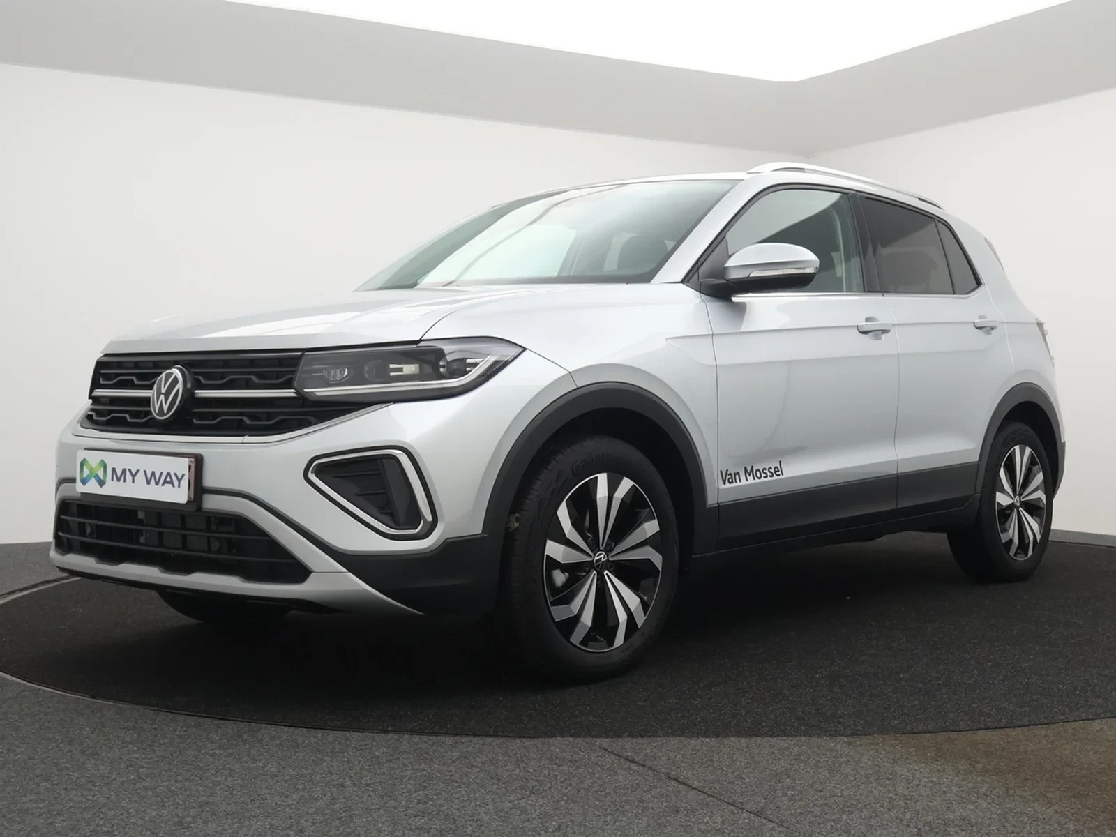 Volkswagen-T-Cross-image-0