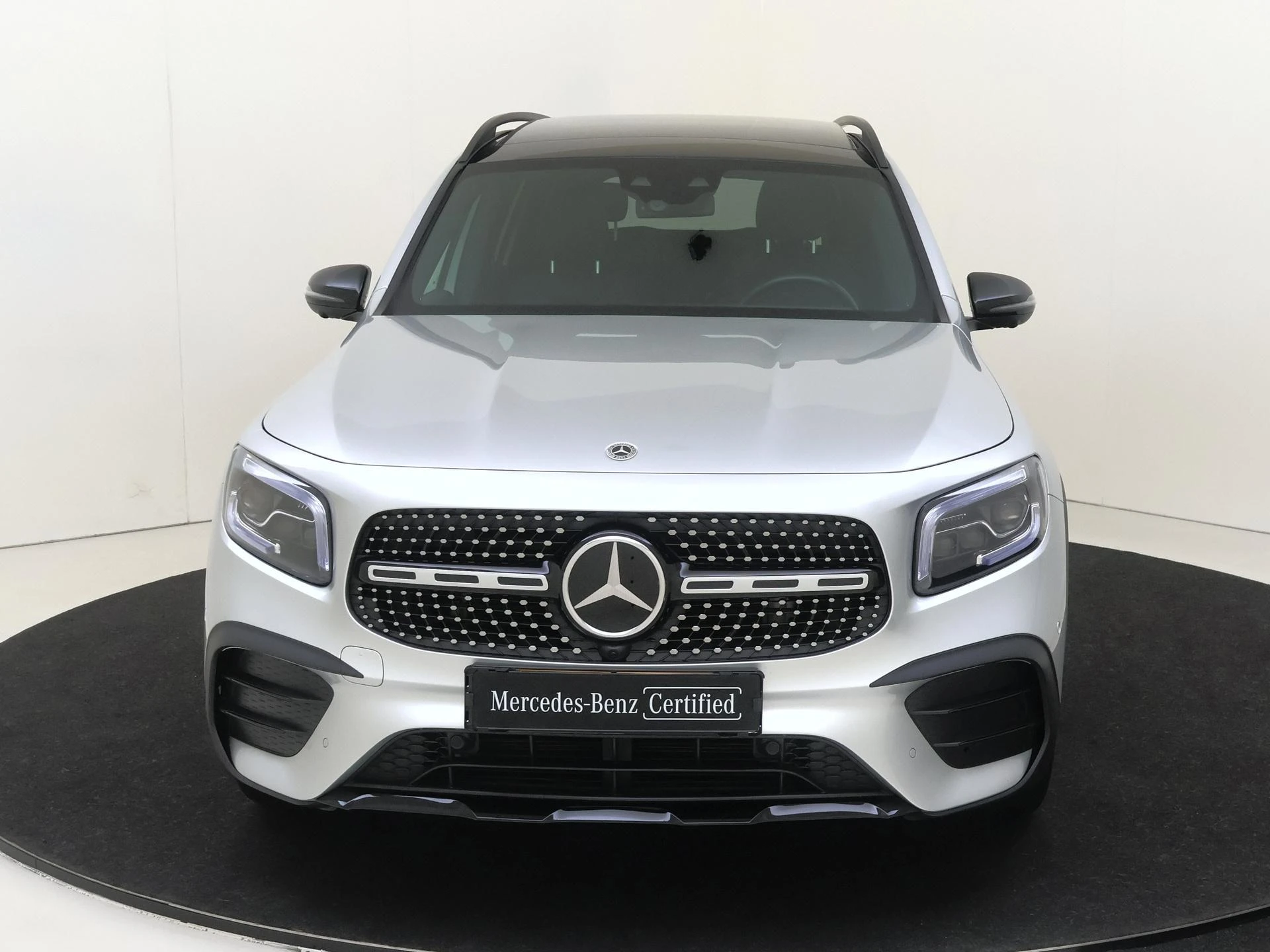 Mercedes-Benz-GLB-image-7