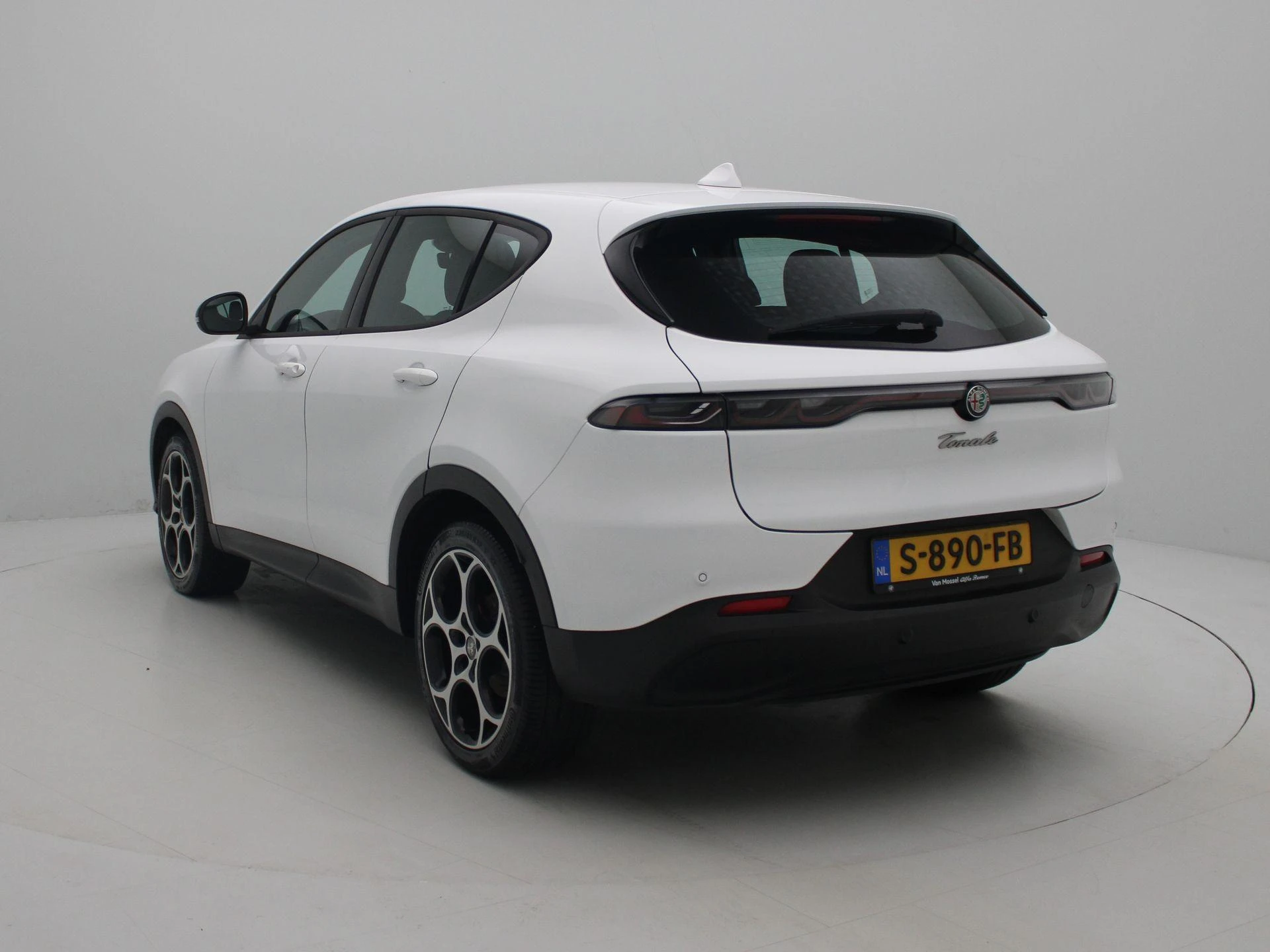 Alfa Romeo-Tonale-image-2