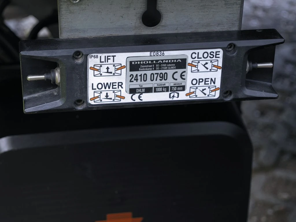 Mercedes-Benz-Atego-image-12