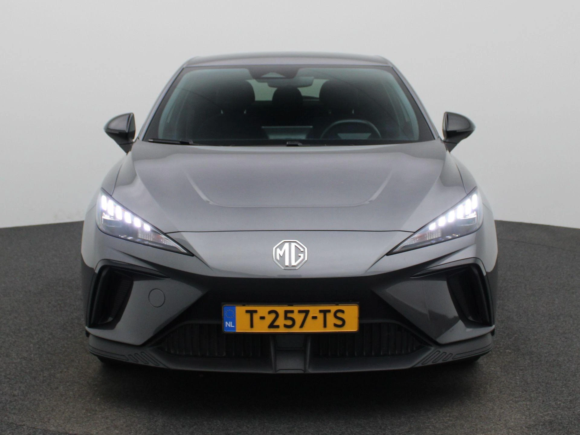 MG-MG4 EV-image-2