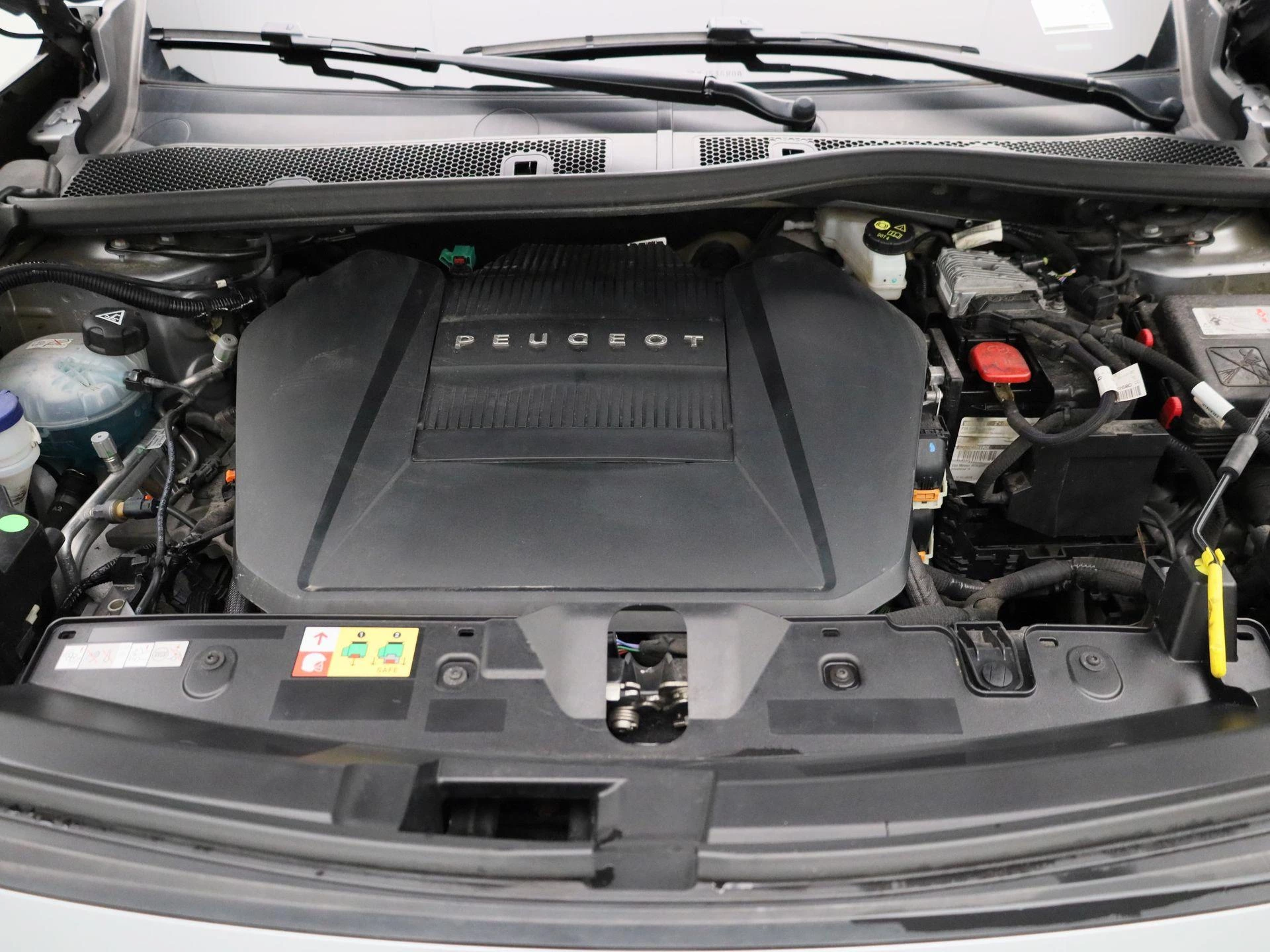 Peugeot e-2008 EV GT 50 kWh