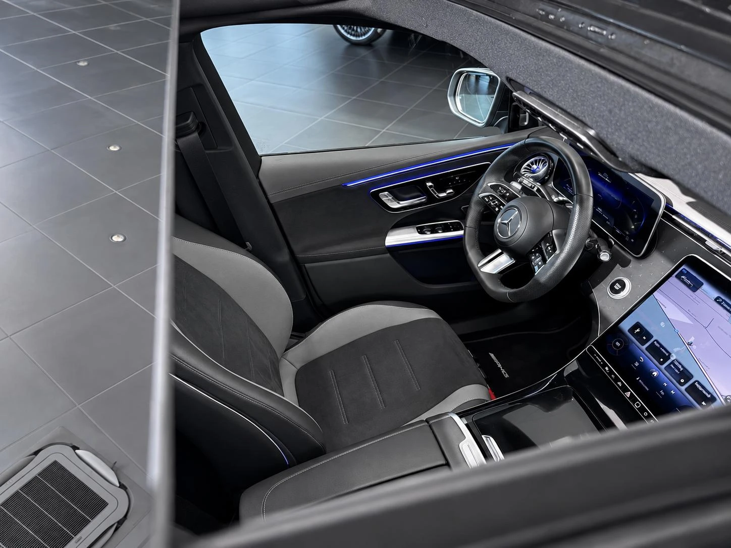 Mercedes-Benz-EQE-image-15