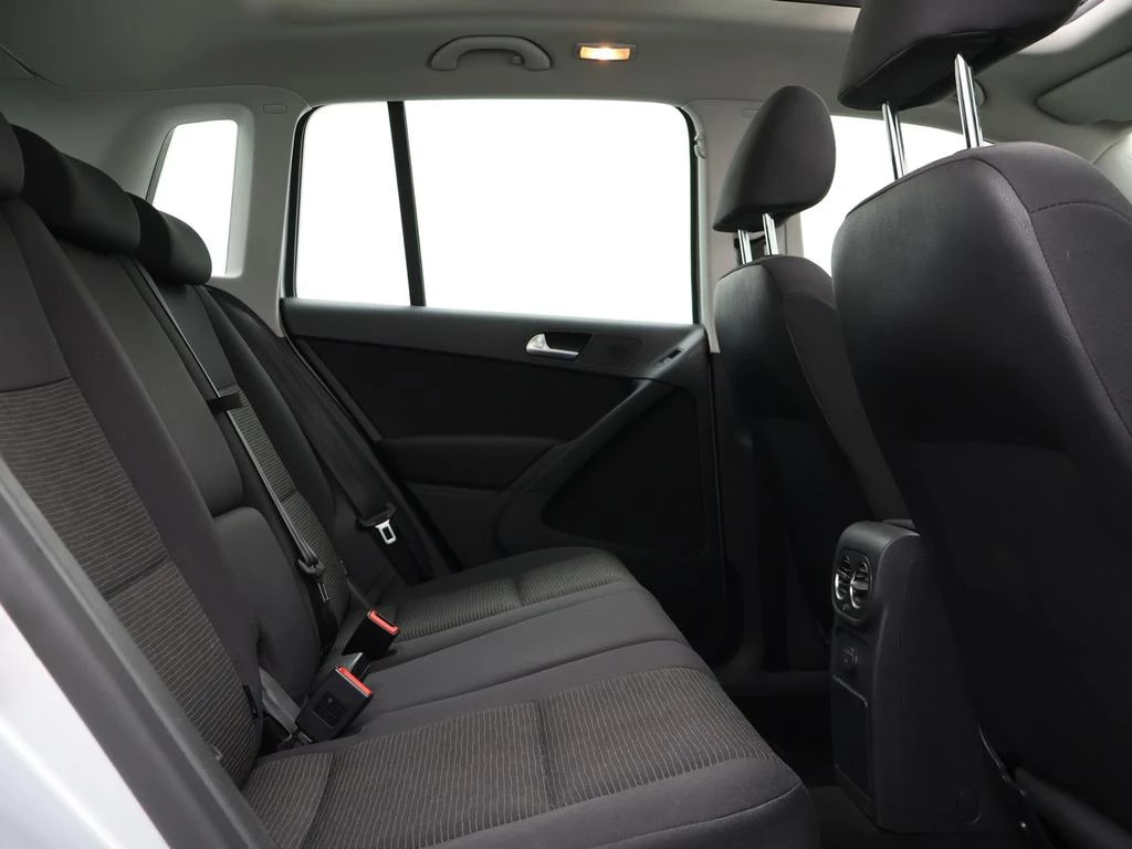 Volkswagen Tiguan Tiguan Trend & Fun 1.4TSI BlueMotion 125PK *PANODAK*PDC*BLTH*DAB RADIO*AIRCO AUTOMATISCH*...*