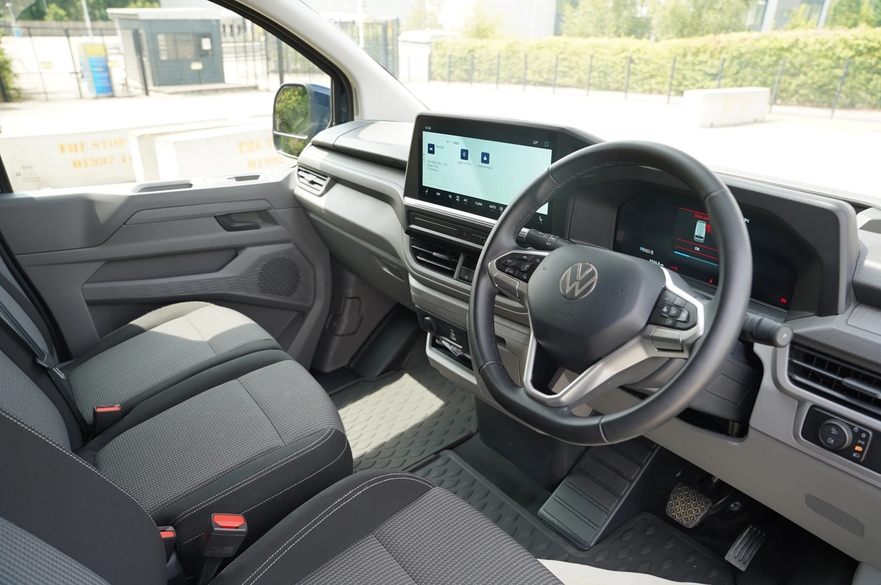 Volkswagen-Transporter-image-5