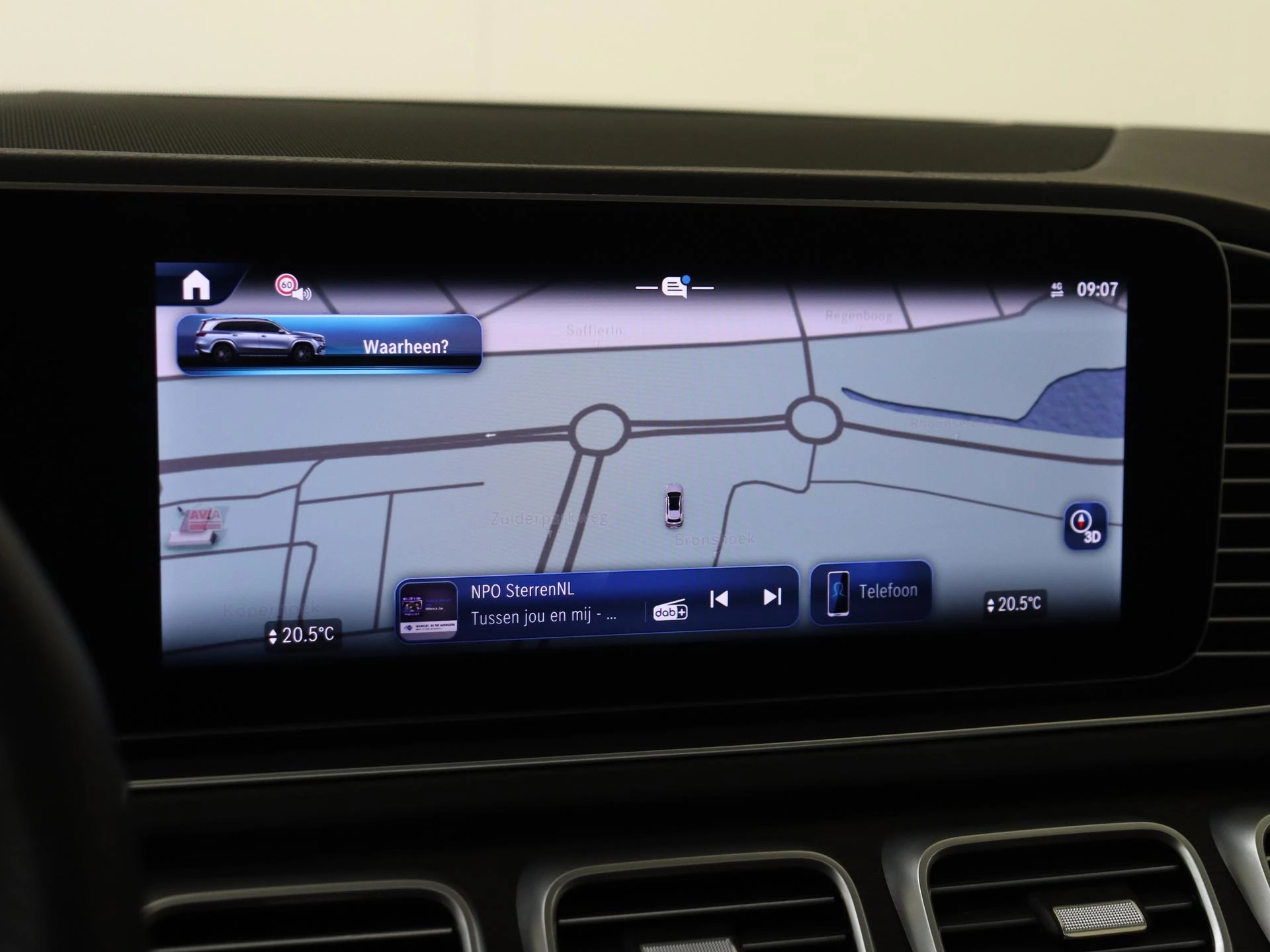 Mercedes-Benz-GLS-image-20