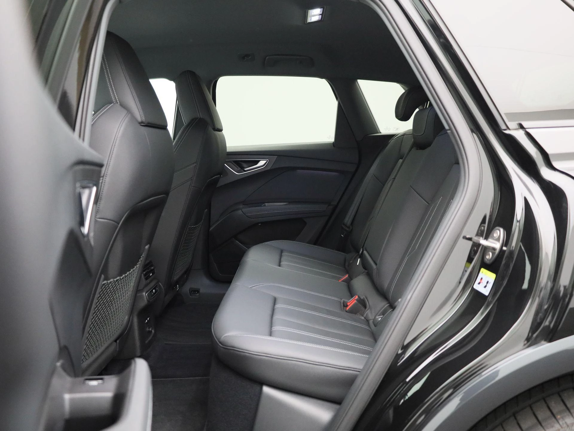 Audi-Q4 e-tron-image-11