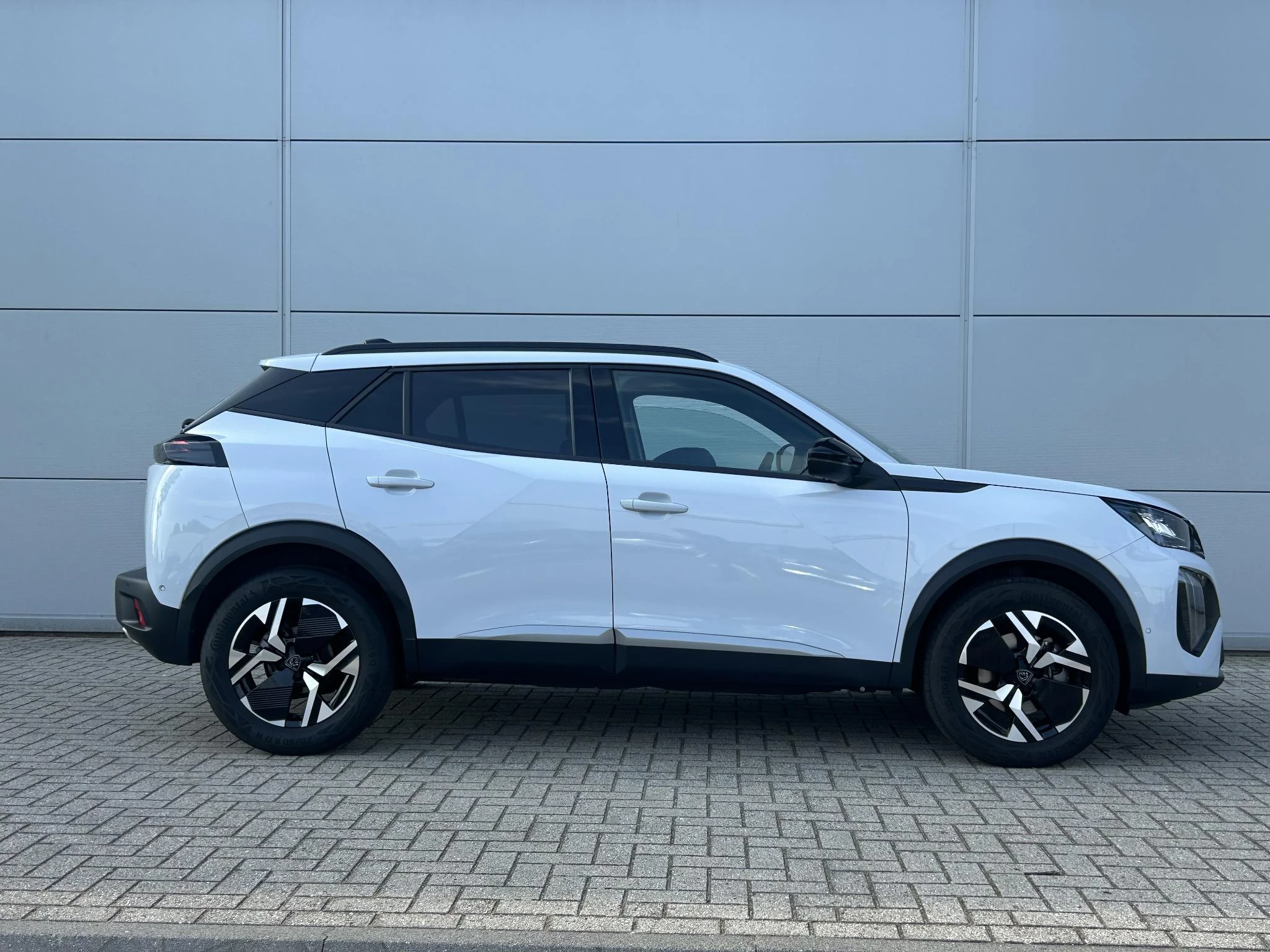 Peugeot 2008 1.2 Hybrid 145 Allure