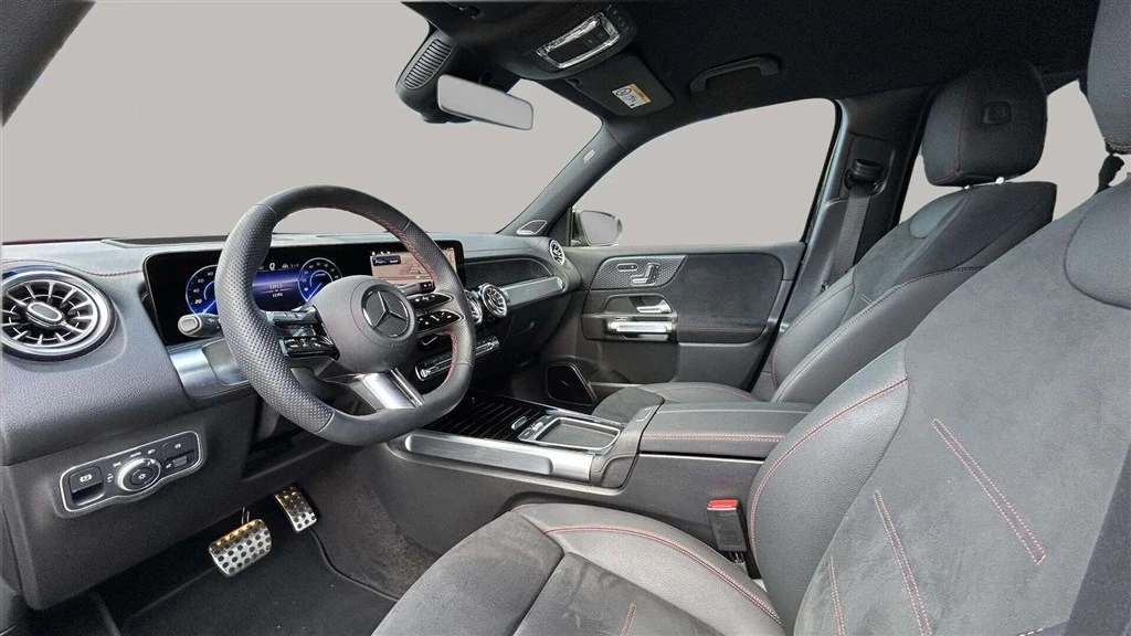 Mercedes-Benz-EQB-image-9