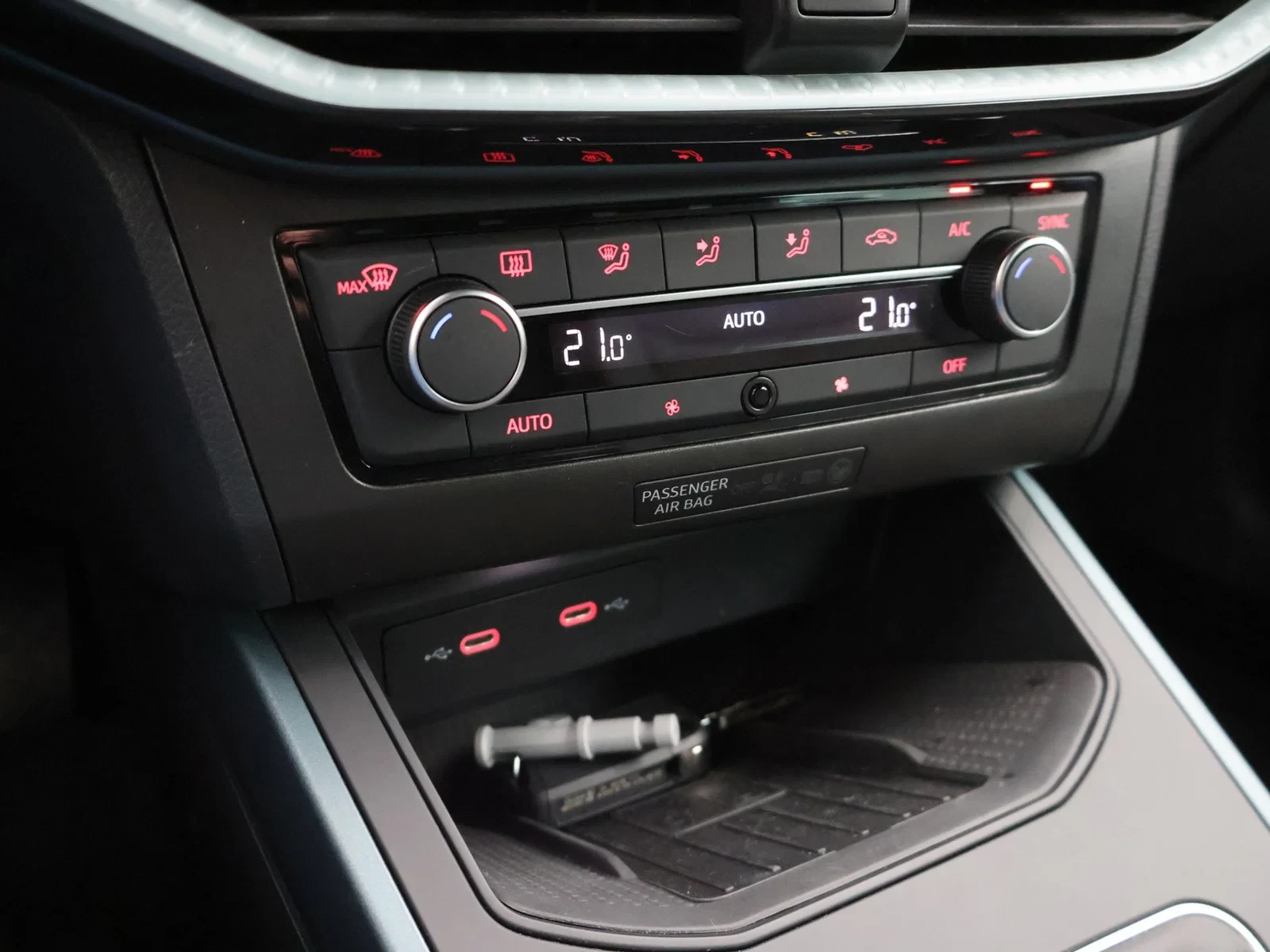 SEAT-Arona-image-17
