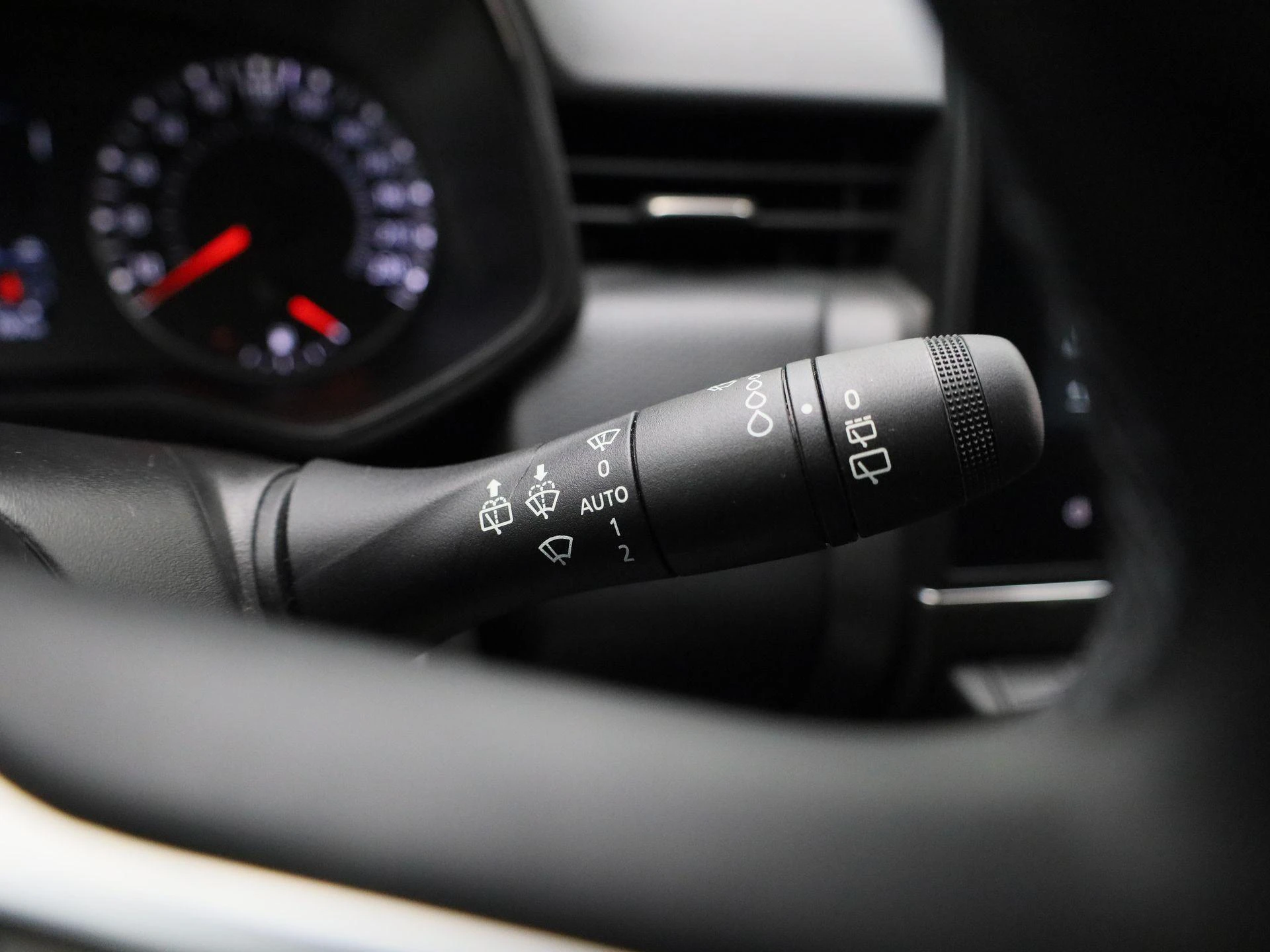Renault-Clio-image-19