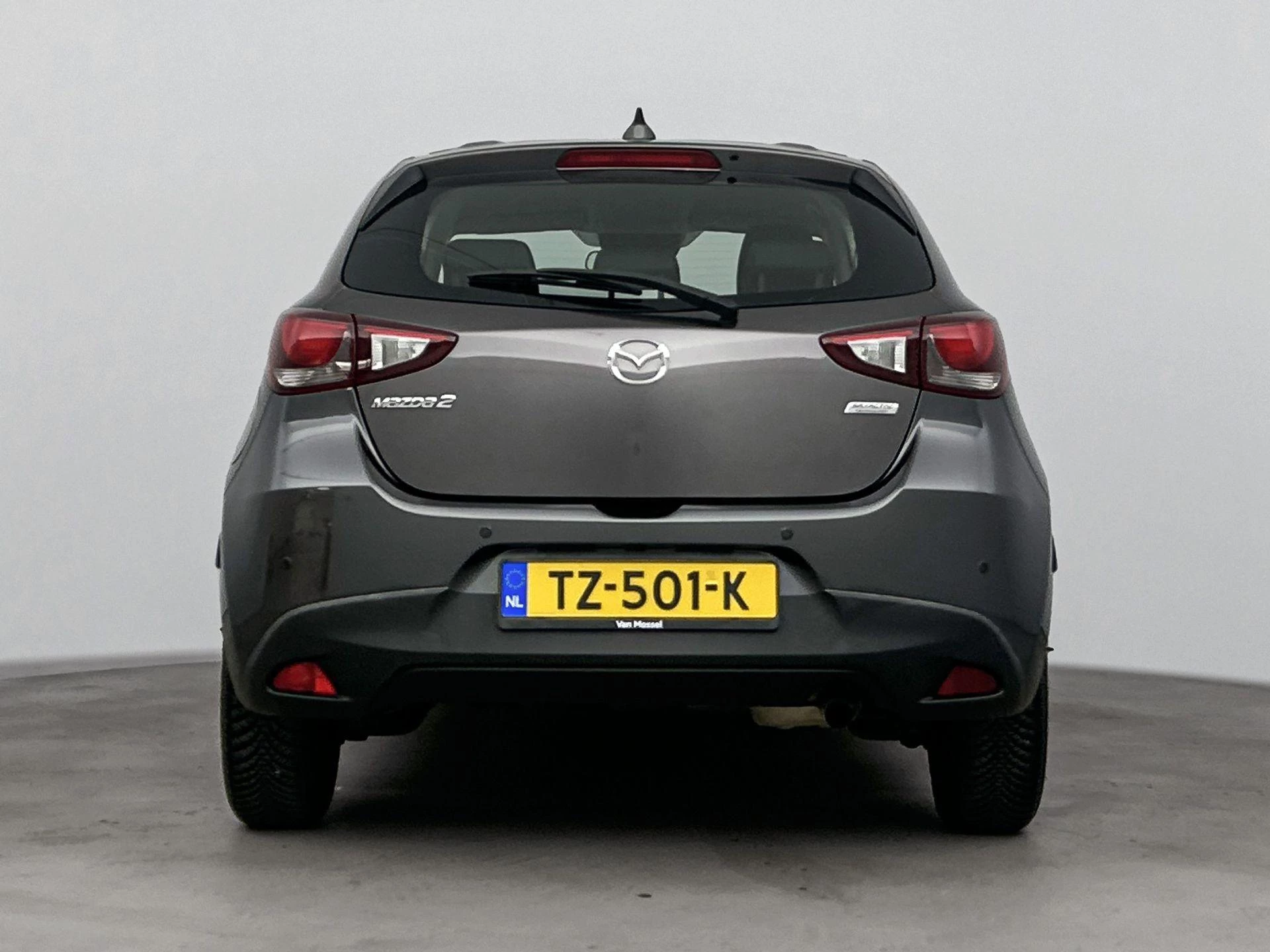 Mazda-2-image-2