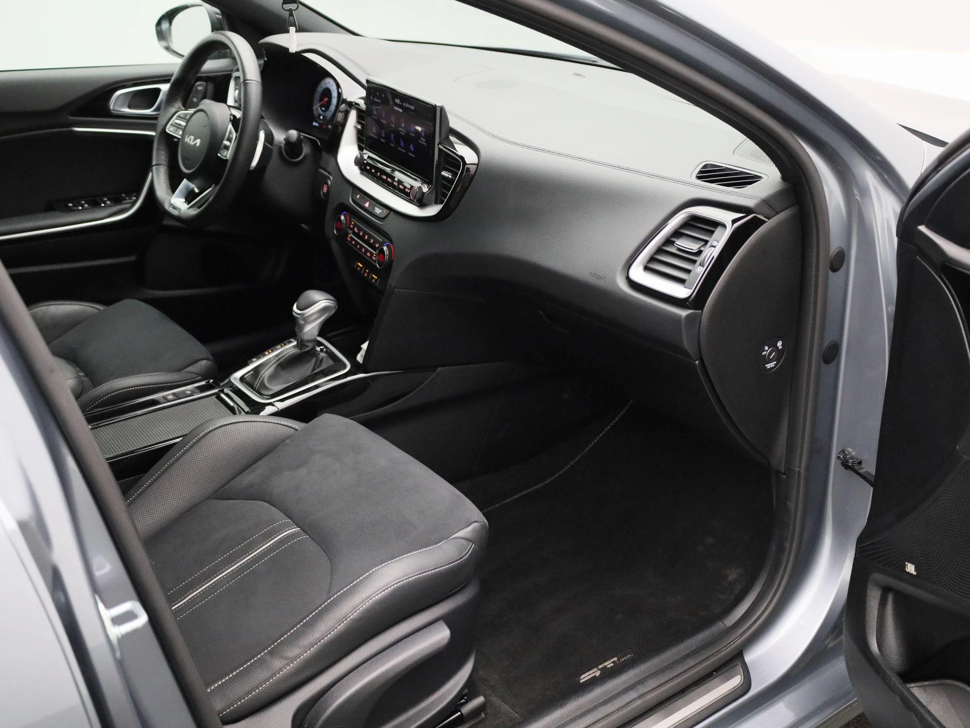 Kia-Ceed Sportswagon-image-34