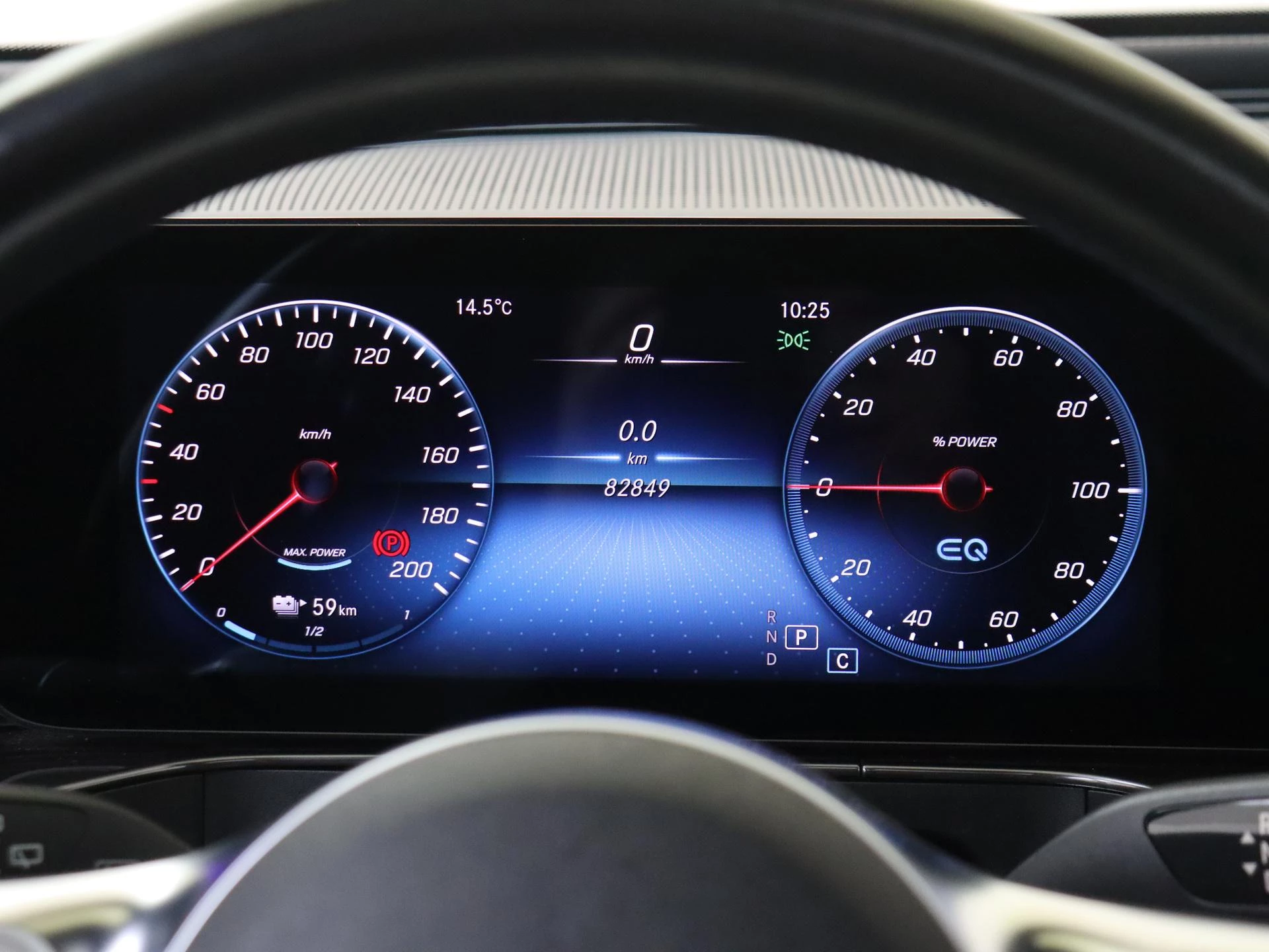 Mercedes-Benz-EQC-image-12