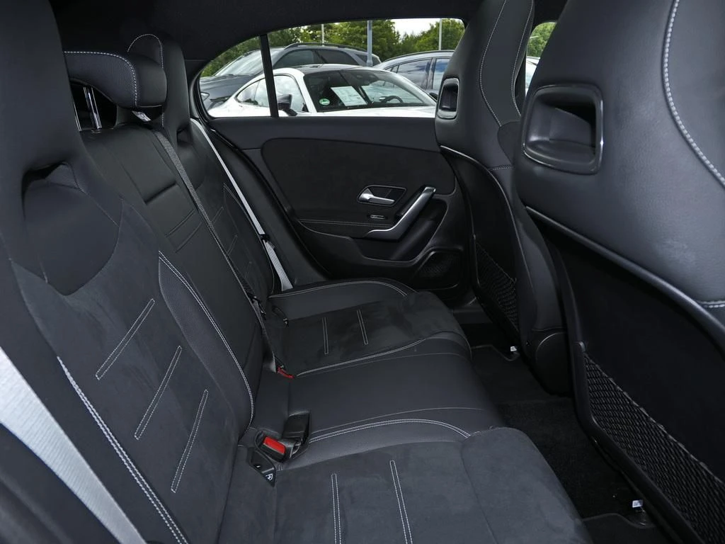 Mercedes-Benz-A-Klasse 200-image-14