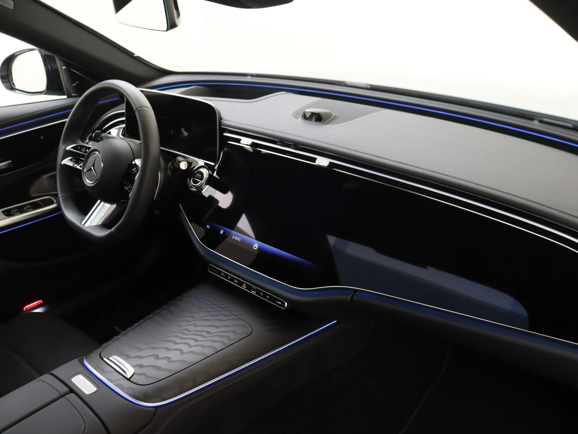 Mercedes-Benz-E-Klasse-image-4