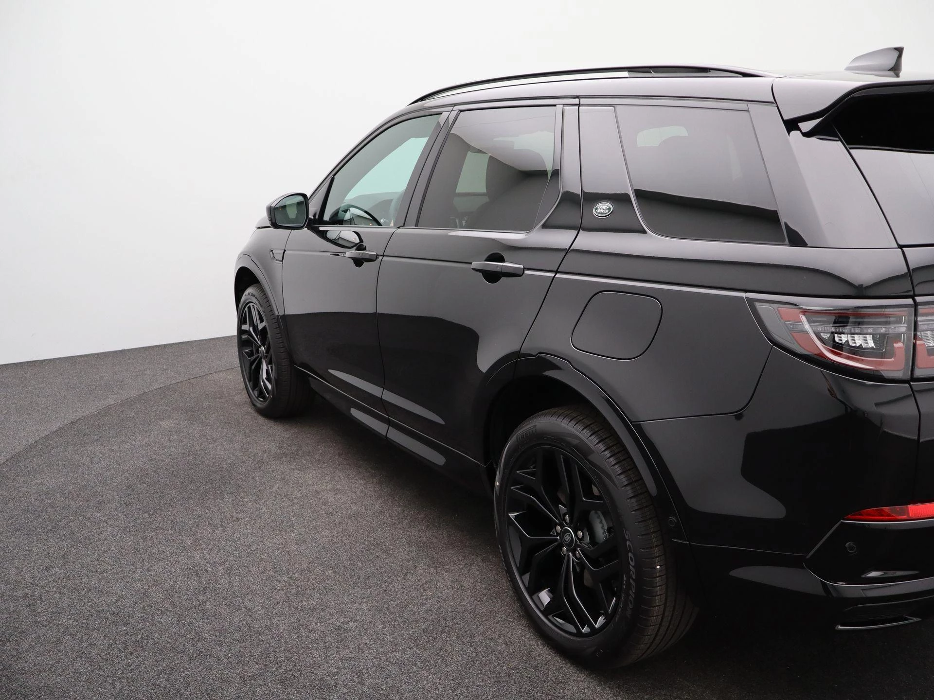 Land Rover-Discovery Sport-image-40