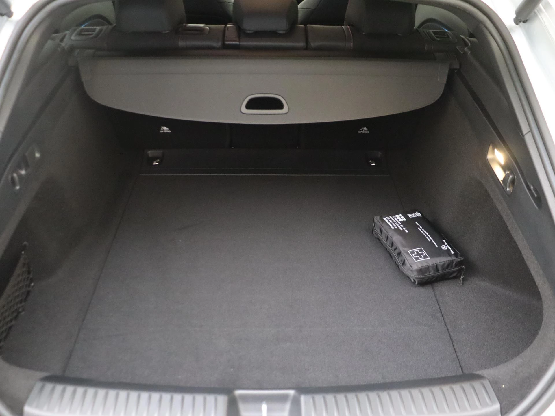 Mercedes-Benz-CLA-image-27