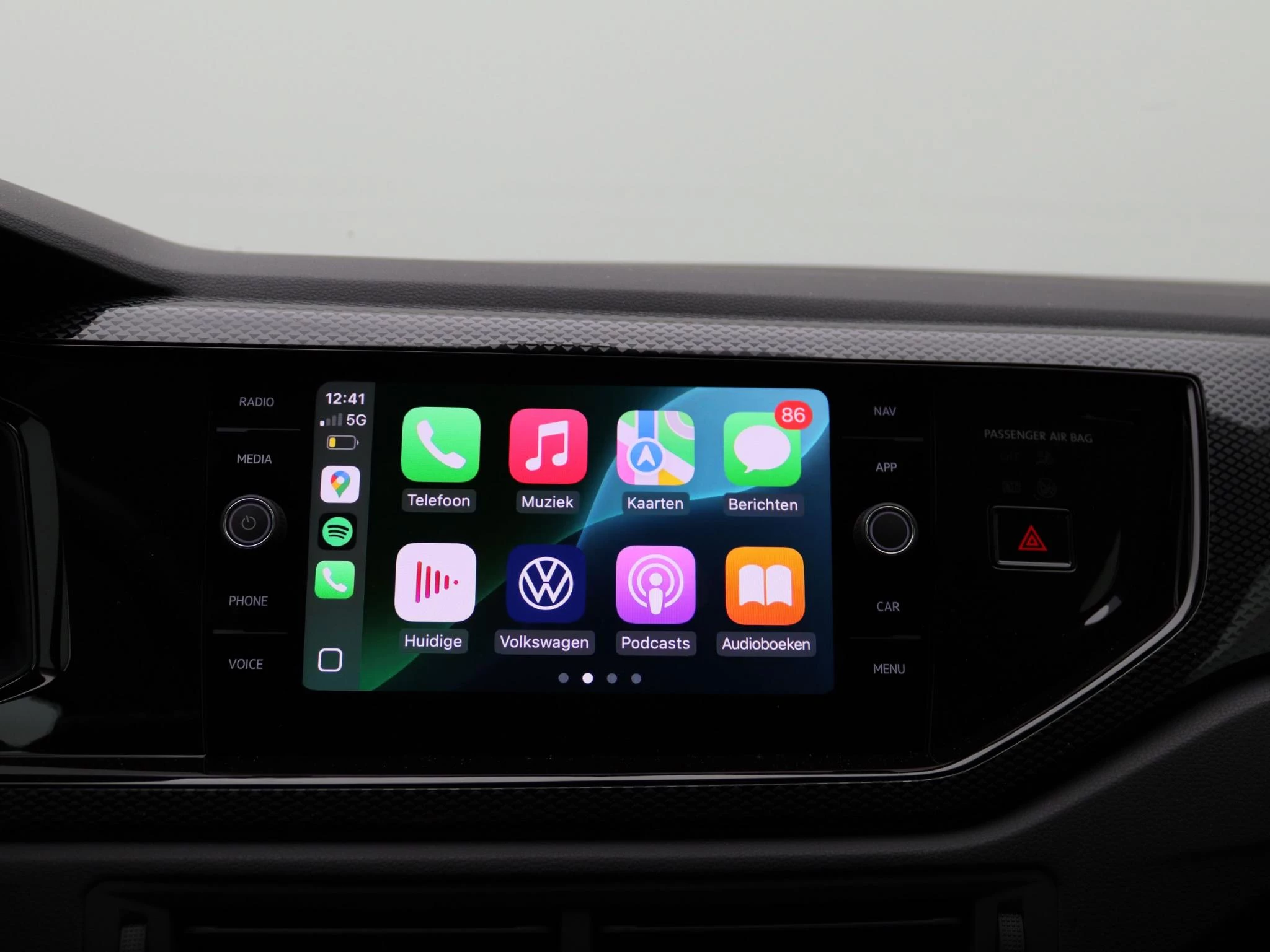 Volkswagen-Polo-image-20