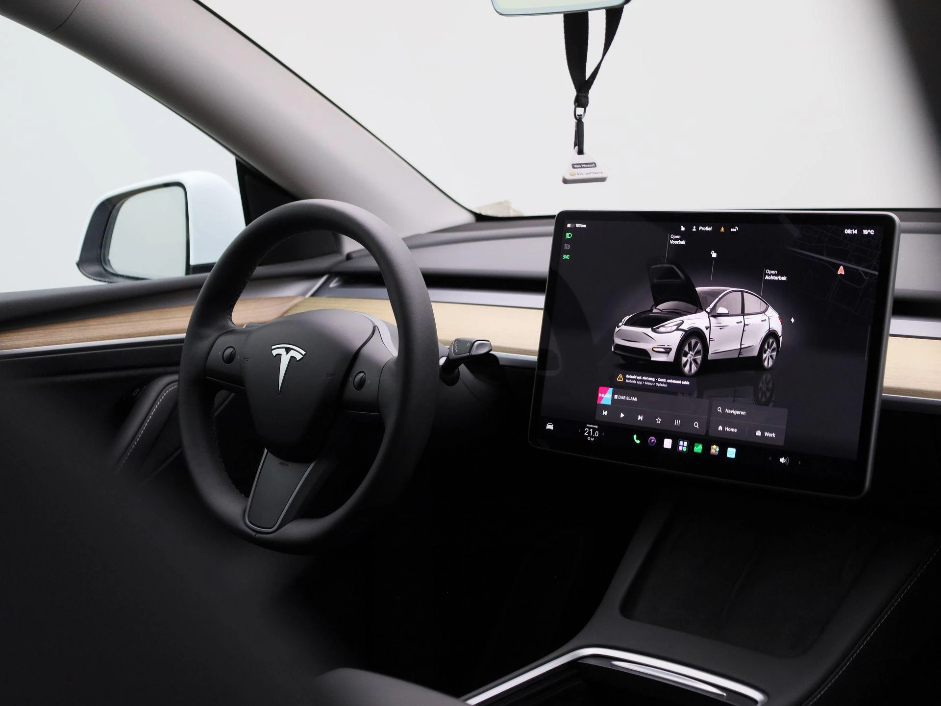 Tesla-Model Y-image-36
