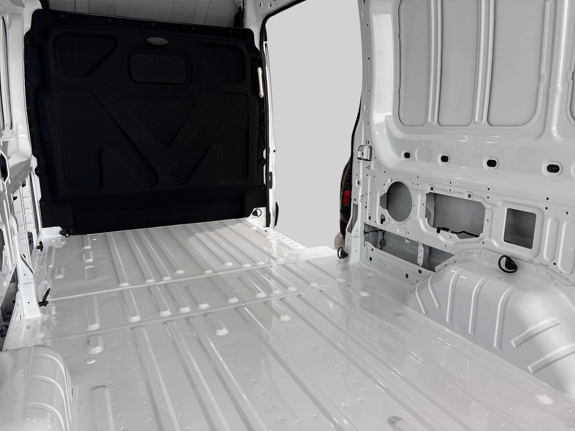 Ford-Transit-image-25