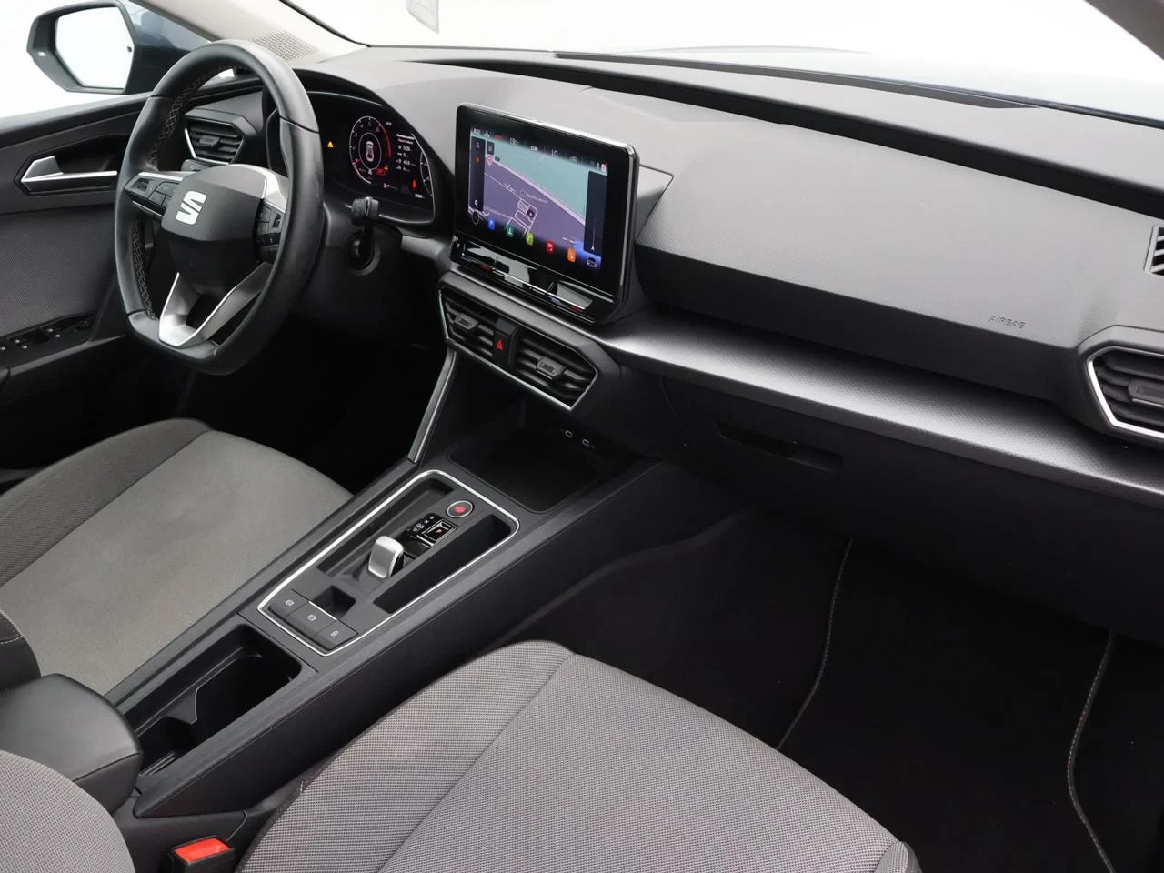 SEAT Leon Leon 5D Move! 1.0eTSI 110PK *AUTOMAAT*VIRTUAL COCKPIT*CAMERA*PDC*CRUISE*NAVI*APP-CONNECT*...*