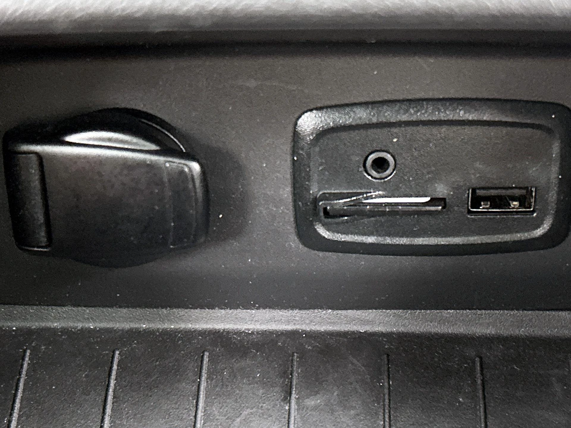 Renault-Captur-image-34