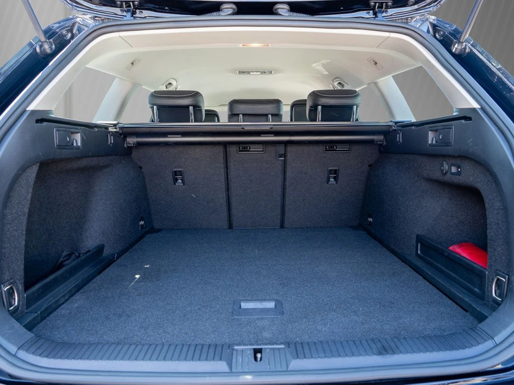 Volkswagen-Passat-image-5