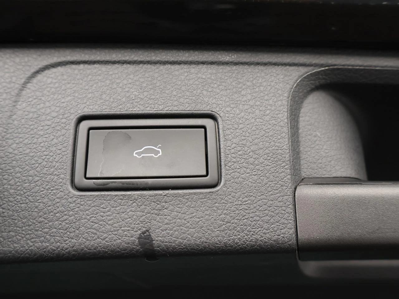 Volkswagen-Passat-image-1