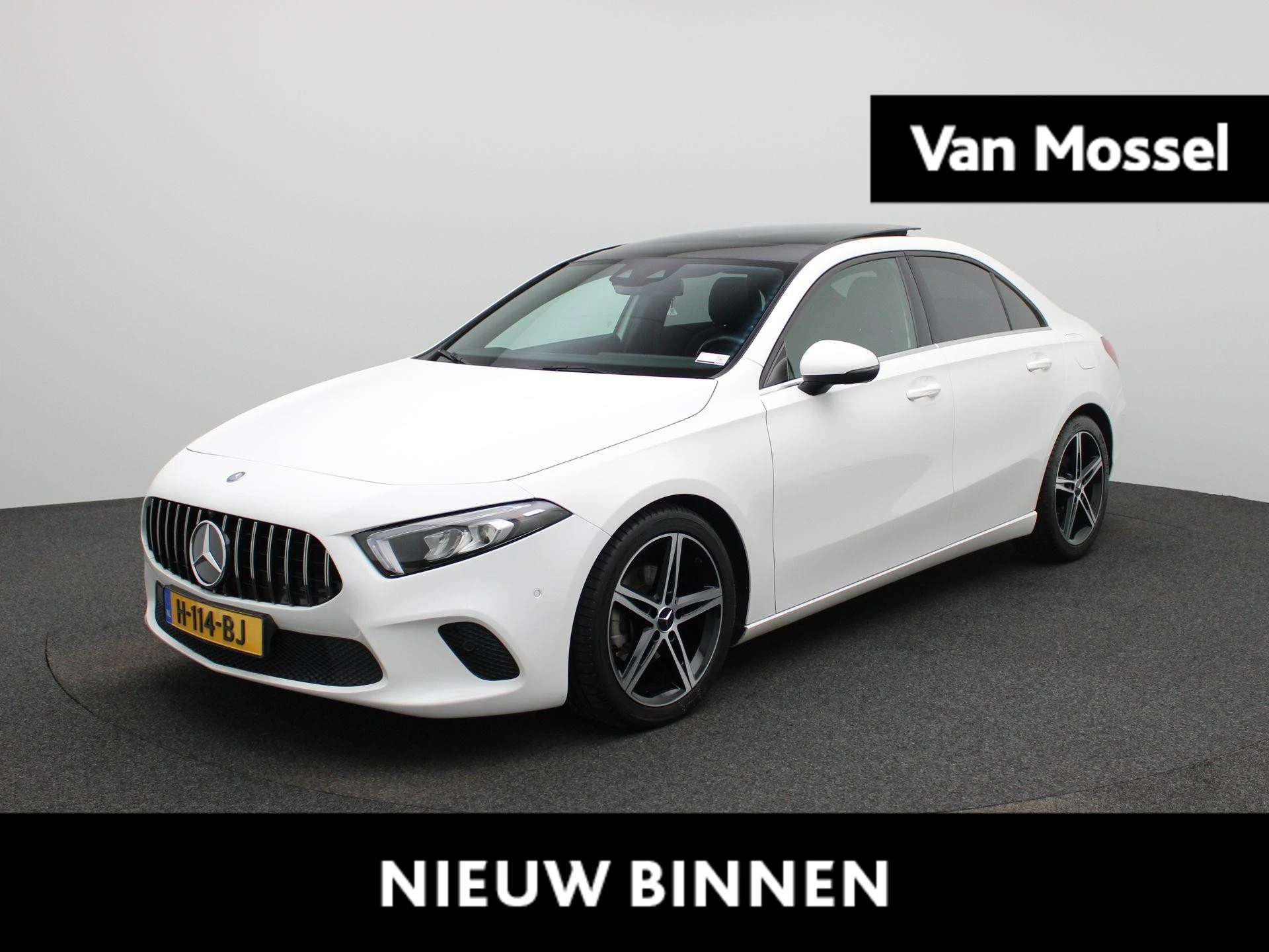 Mercedes-Benz-A-Klasse-image-0