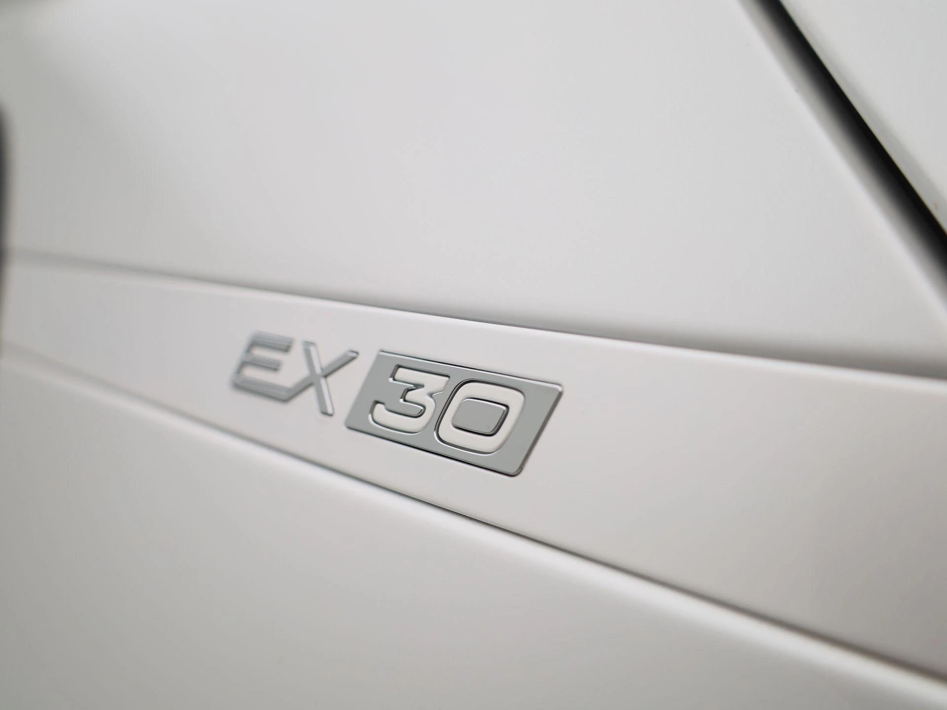 Volvo-EX30-image-12