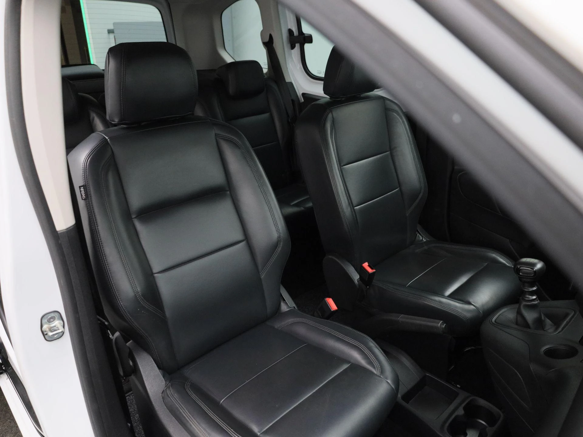 Opel-Combo Life-image-27