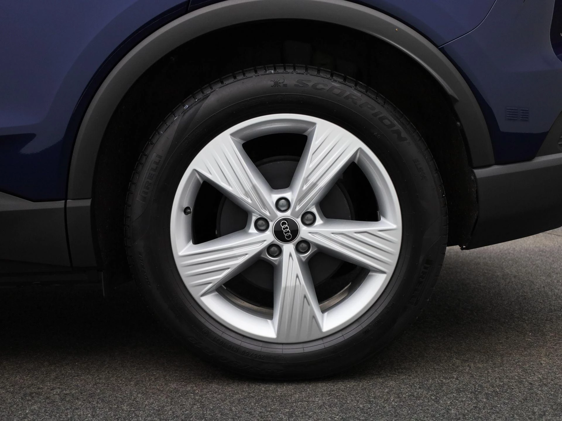 Audi-Q4 e-tron-image-12