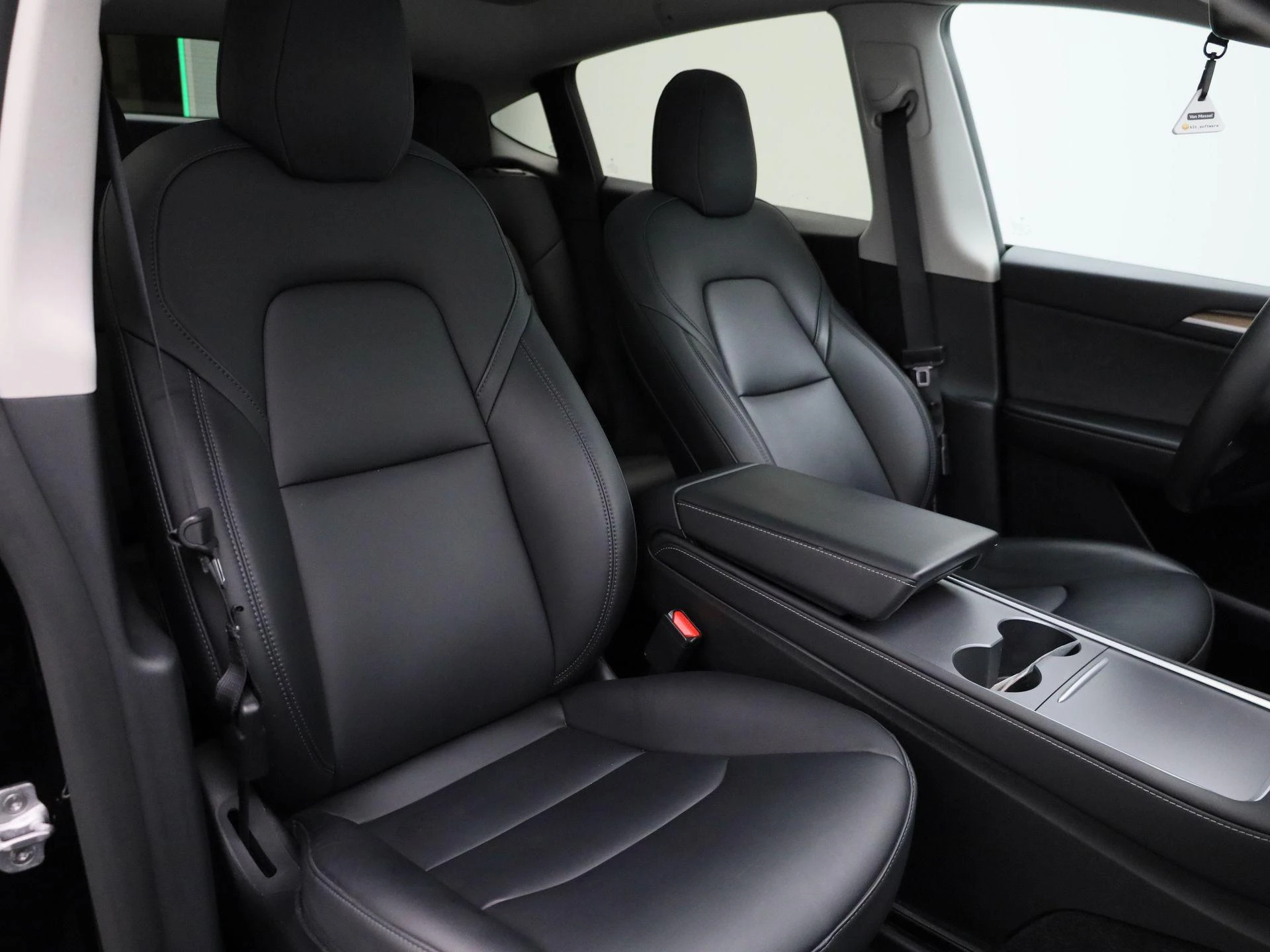 Tesla Model Y Long Range Dual Motor AWD