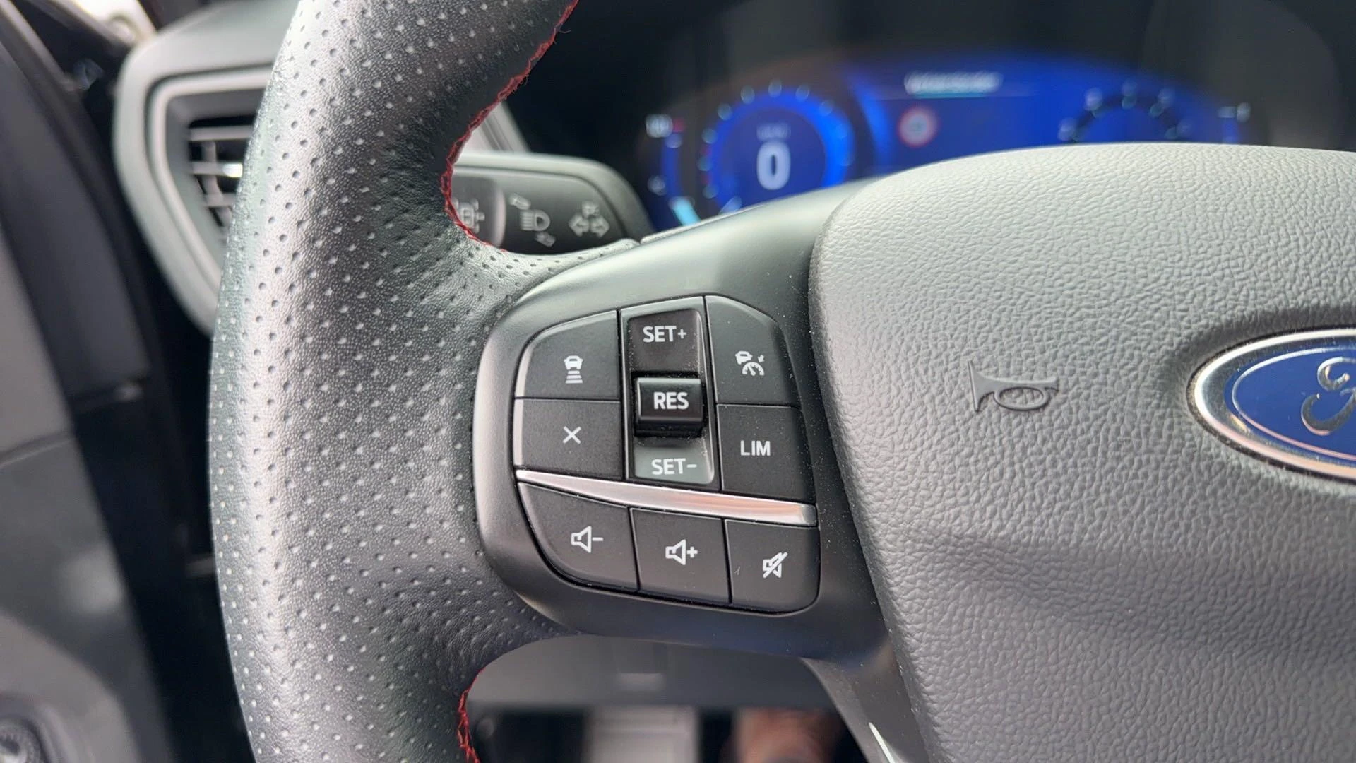 Ford-Kuga-image-13
