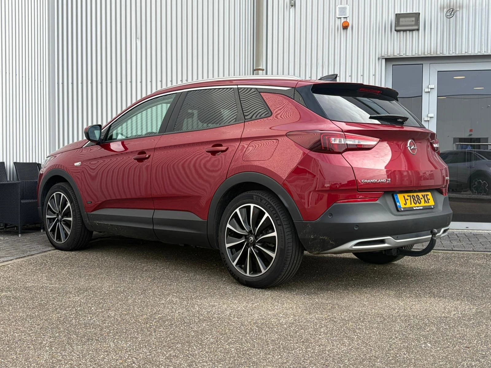 Opel-Grandland X-image-3