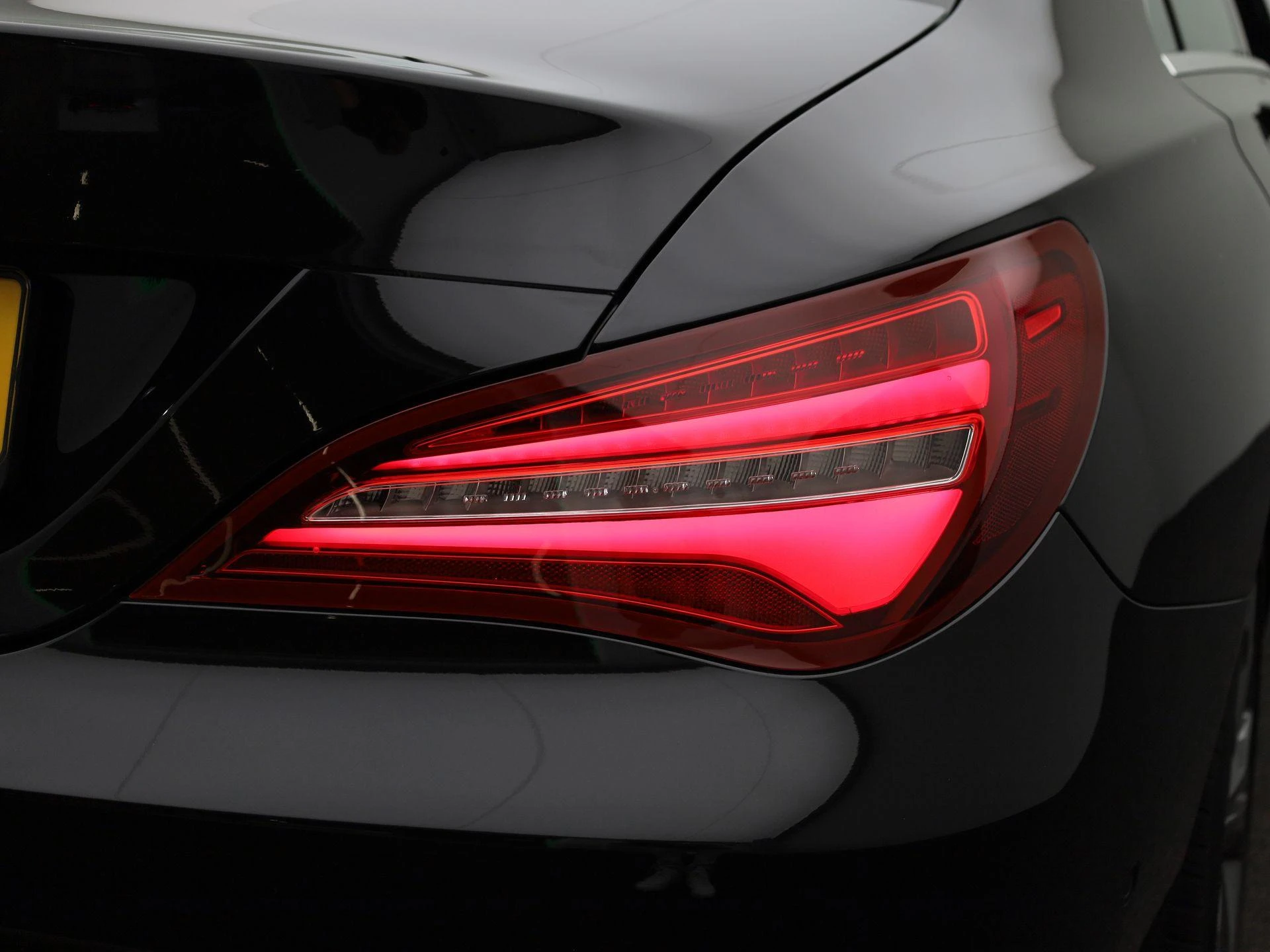 Mercedes-Benz-CLA-image-37