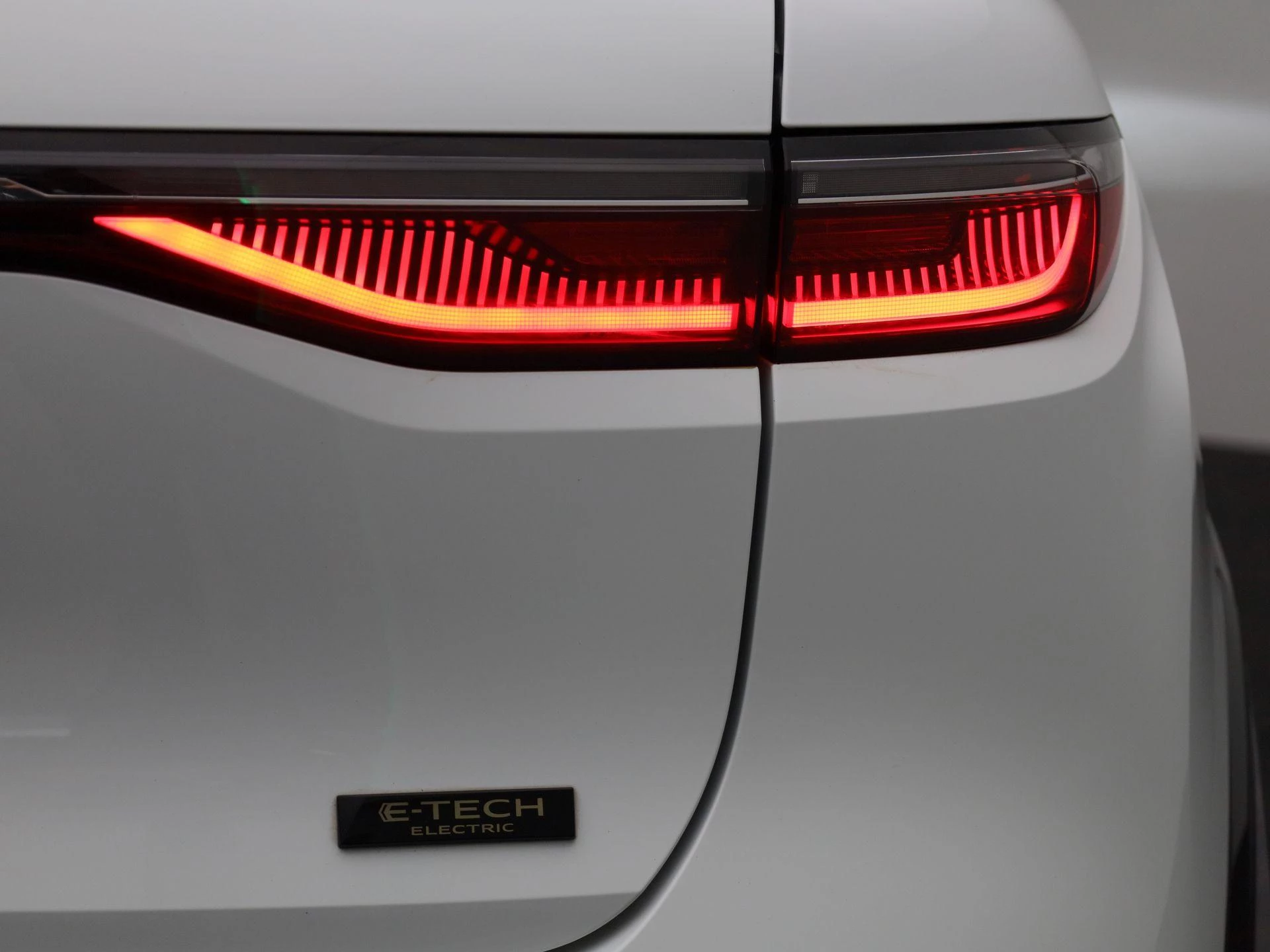 Renault-Megane E-Tech-image-39