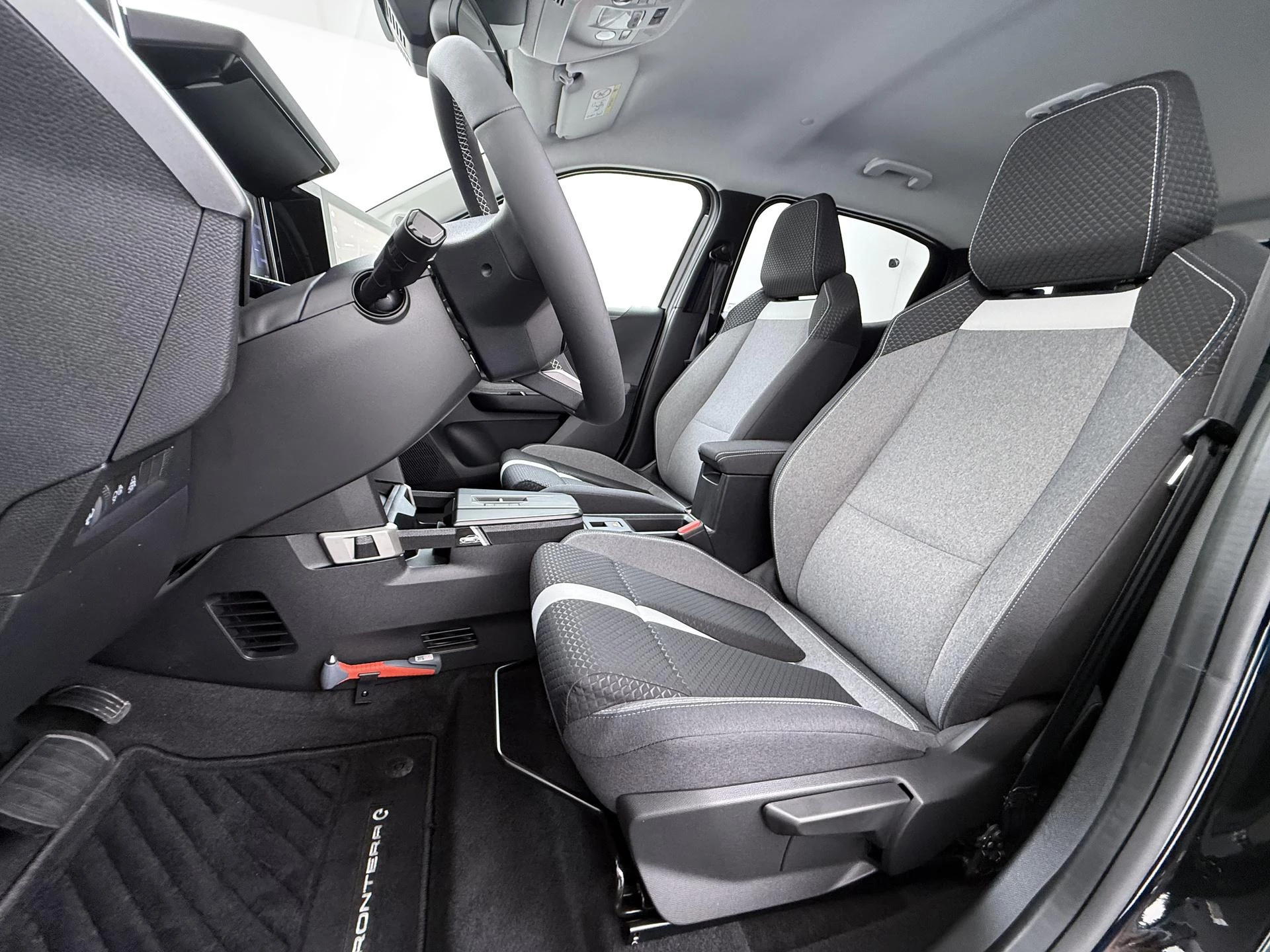 Opel-Frontera-image-13
