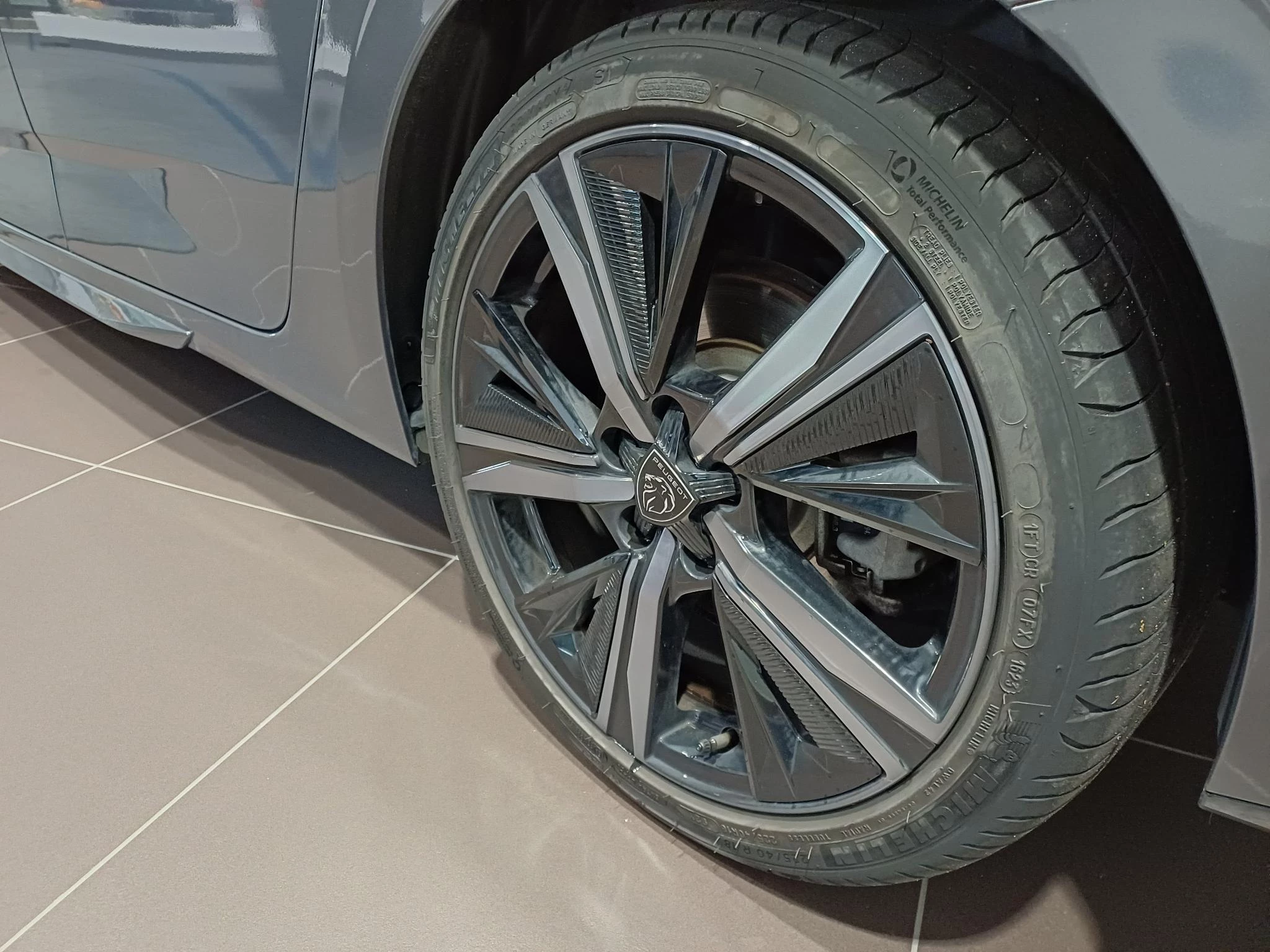 Peugeot 308 SW 1.6 Hybrid 225 S&S EAT8 GT