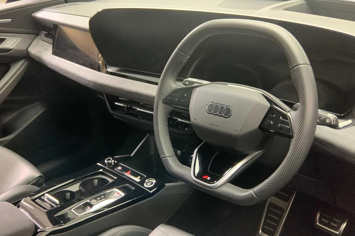 Audi-Q6 e-tron-image-5