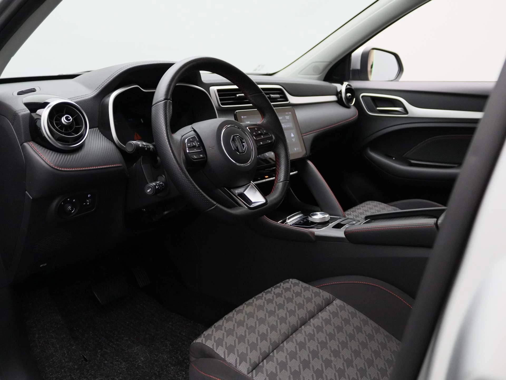 MG ZS EV - 16