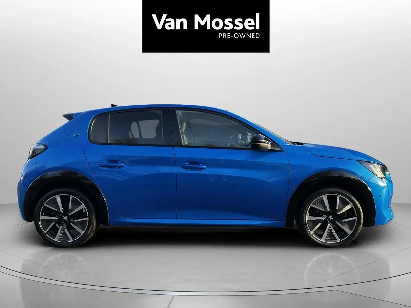 Peugeot-e-208-image-3