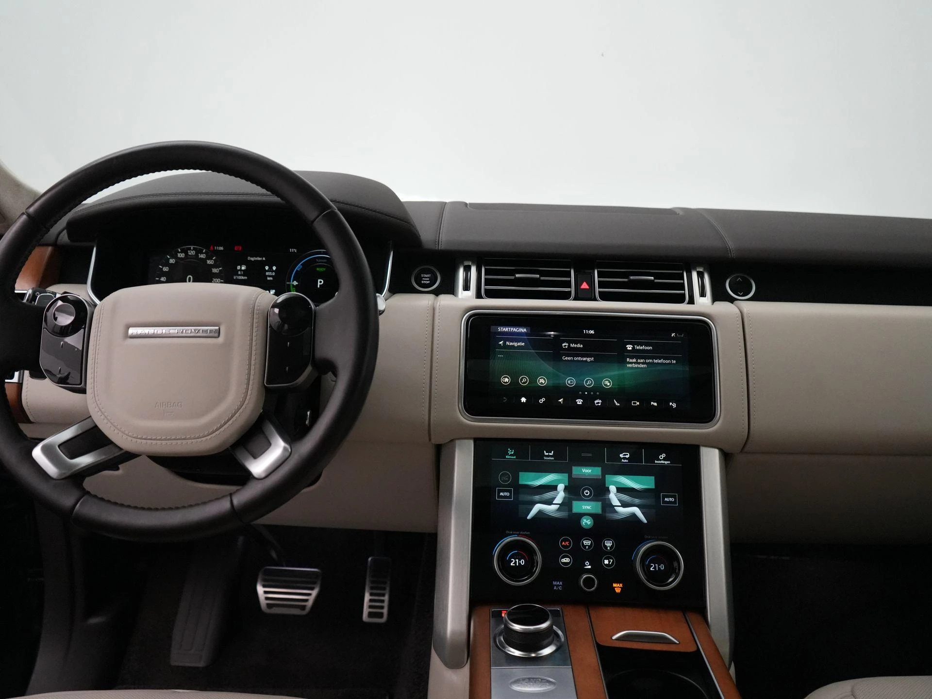 Land Rover-Range Rover-image-42