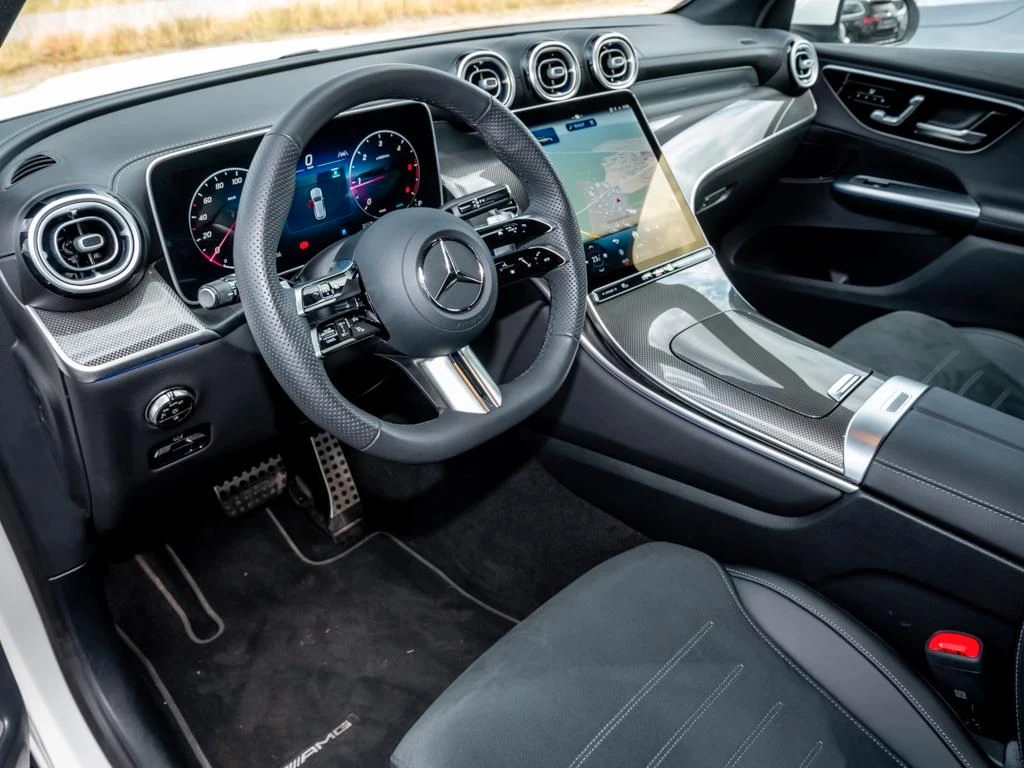 Mercedes-Benz-GLC 300 d-image-8