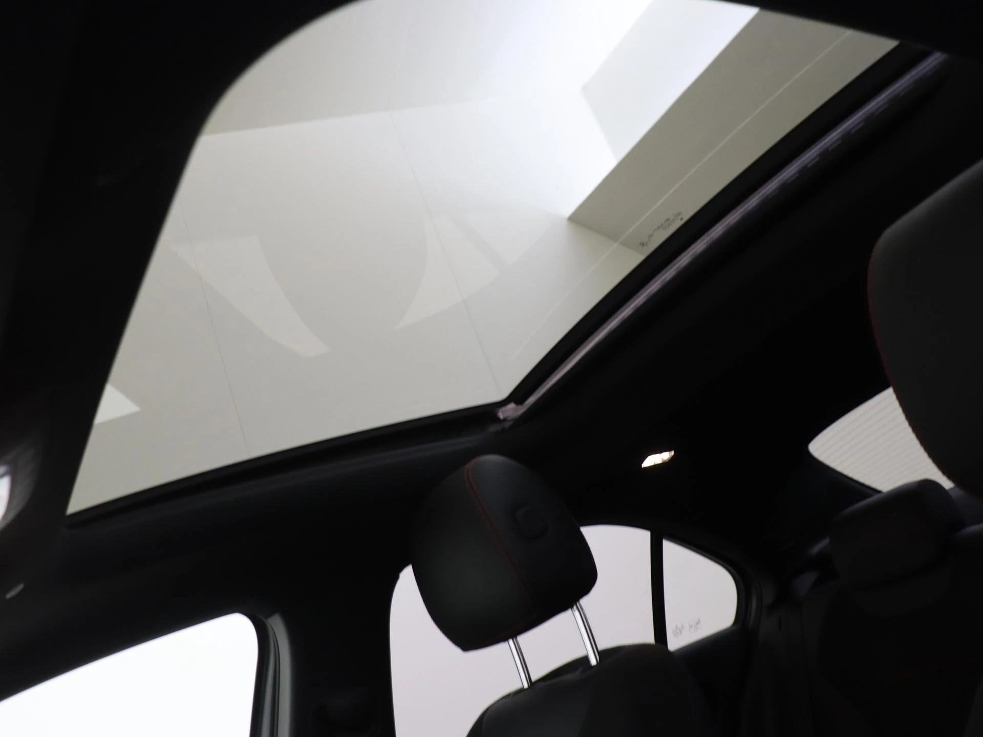 Mercedes-Benz-A-Klasse-image-28