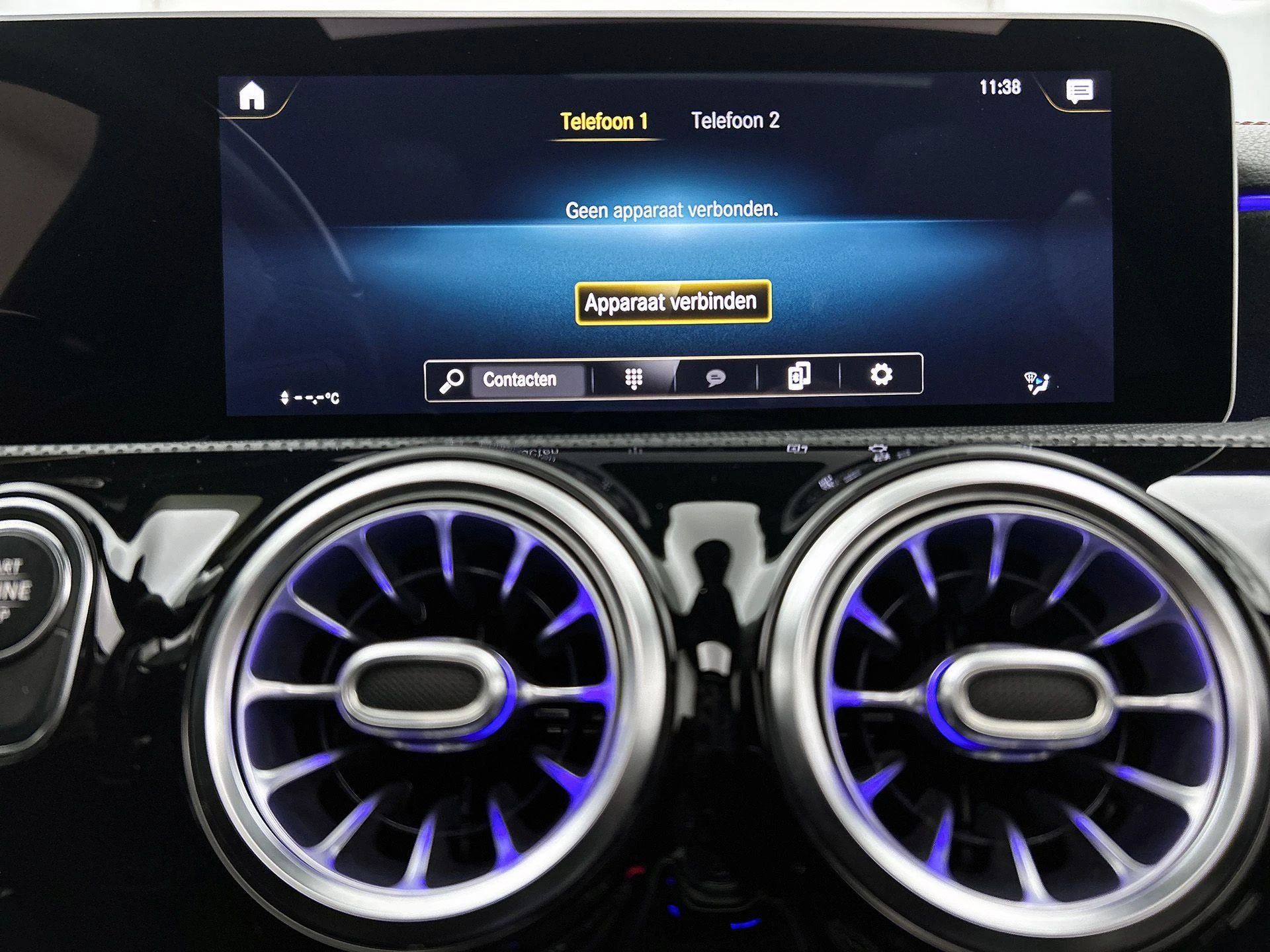 Mercedes-Benz-CLA-image-12