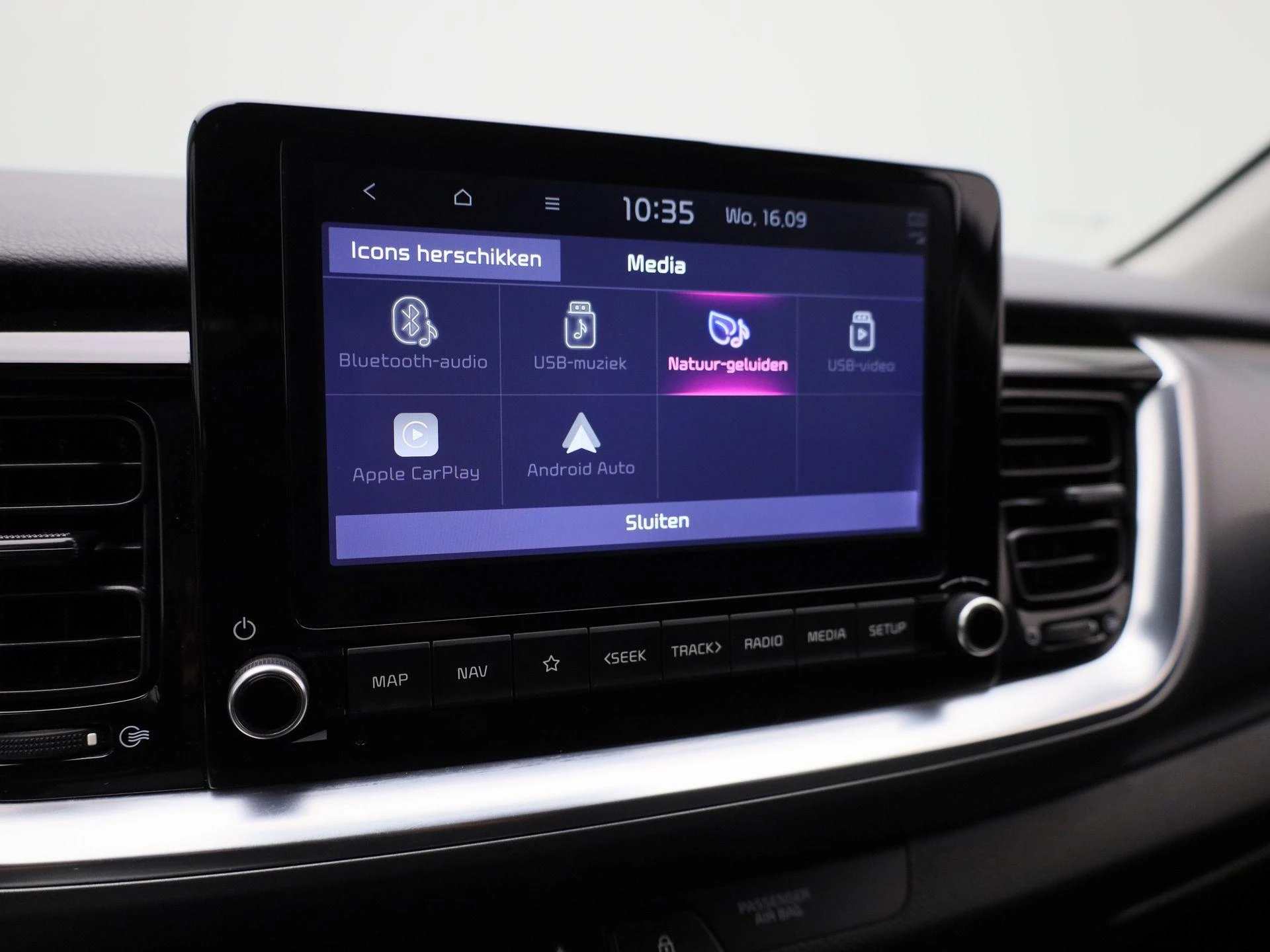 Kia-Stonic-image-24
