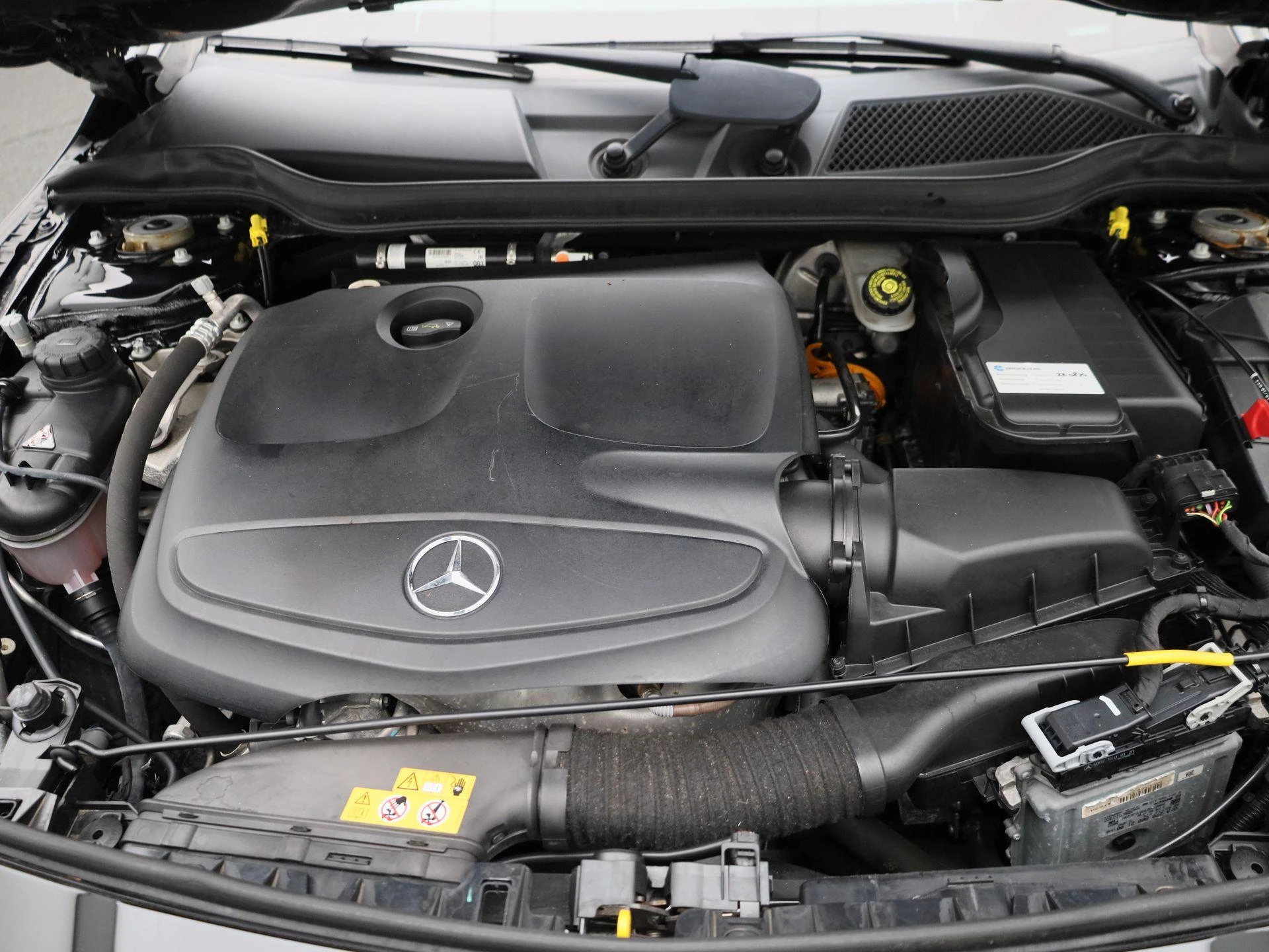 Mercedes-Benz-CLA-image-43